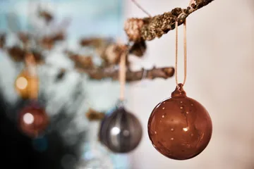 Natale julgranskula Ø7 cm - Nutmeg - OYOY