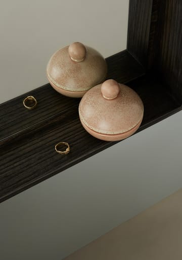 Saga Bonbonniere skål med lock låg Ø8 cm - Camel - OYOY