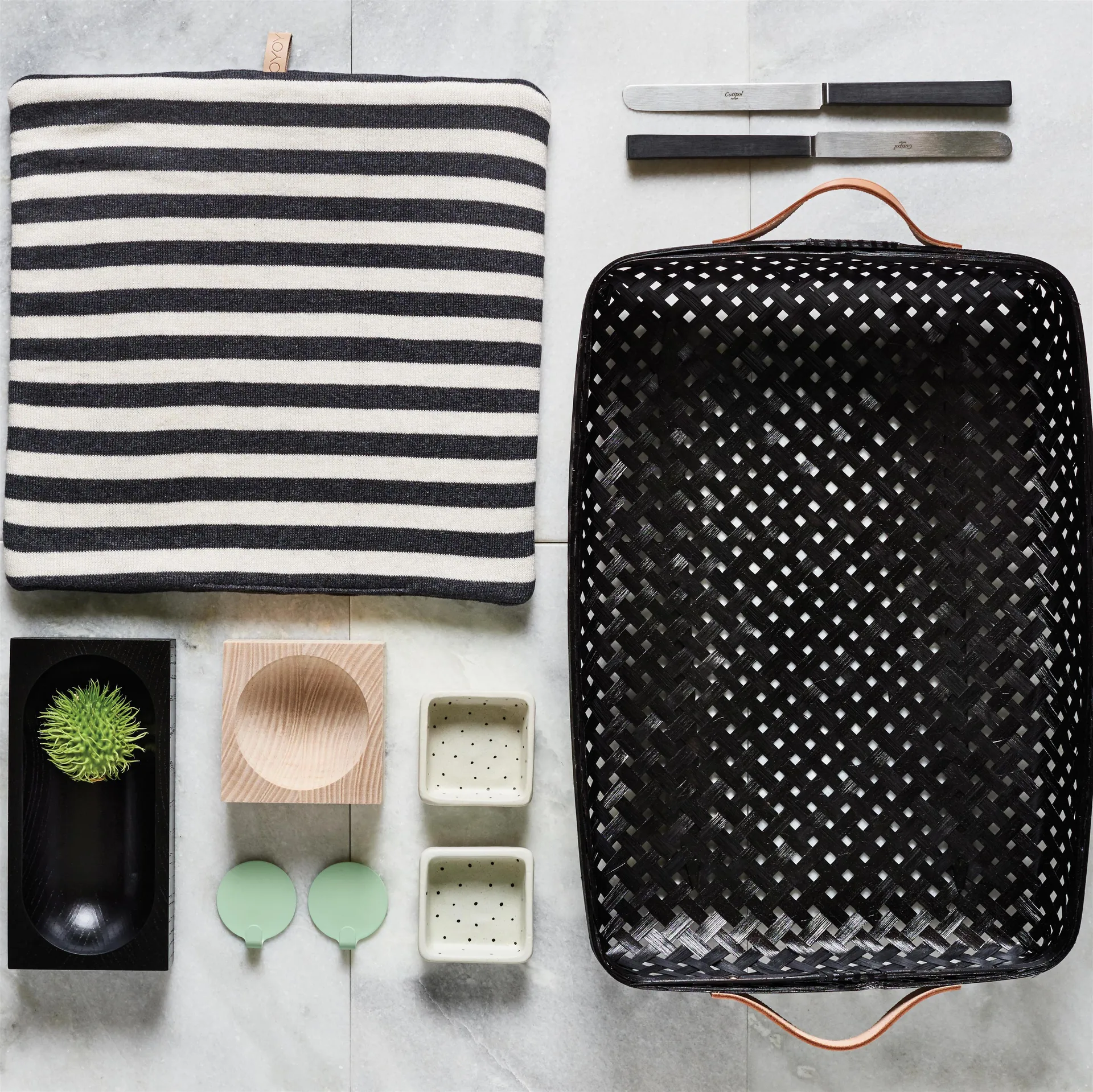 Sporta brödkorg 42x28 cm, svart OYOY