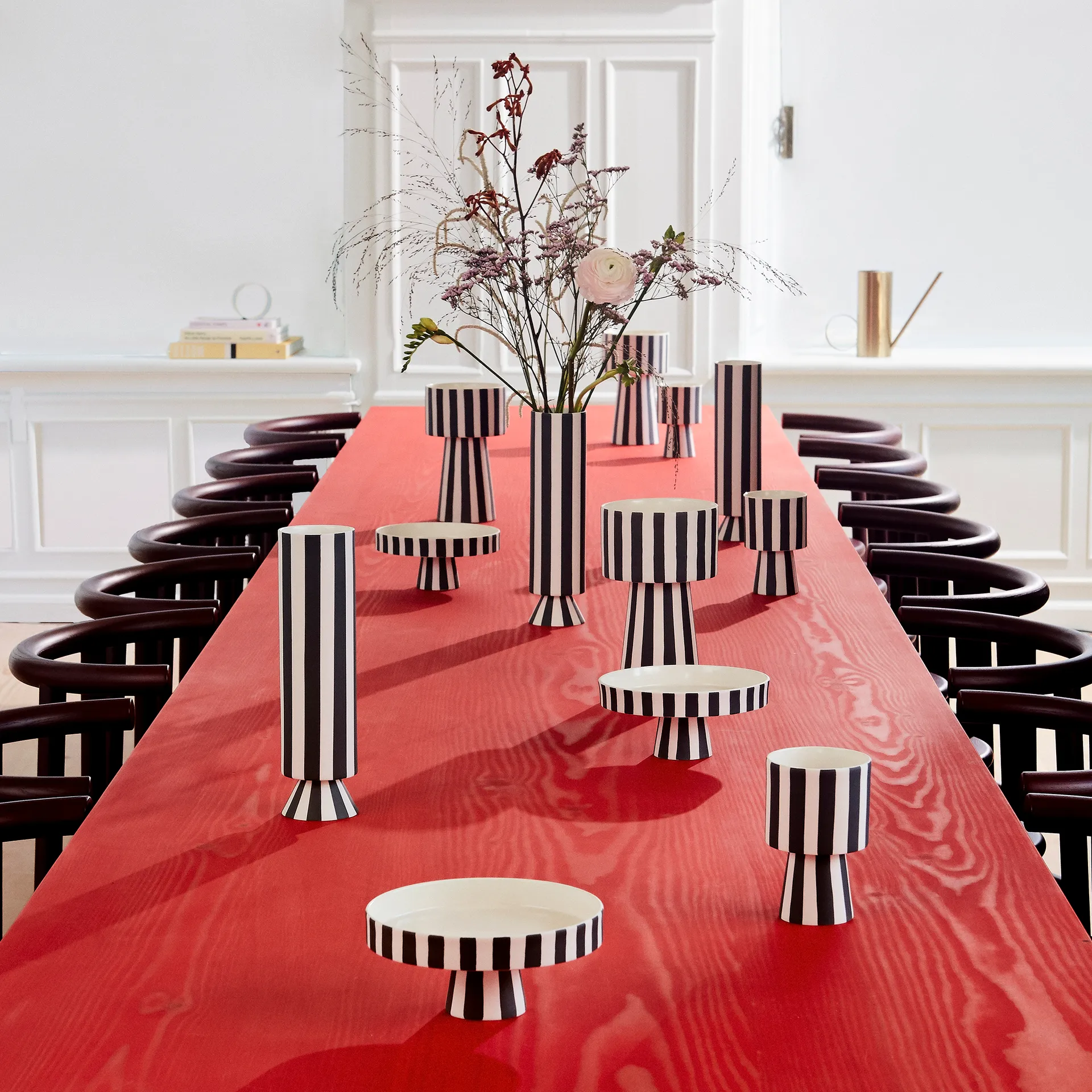 Toppu serveringsfat Ø20 cm, Svart-vit OYOY