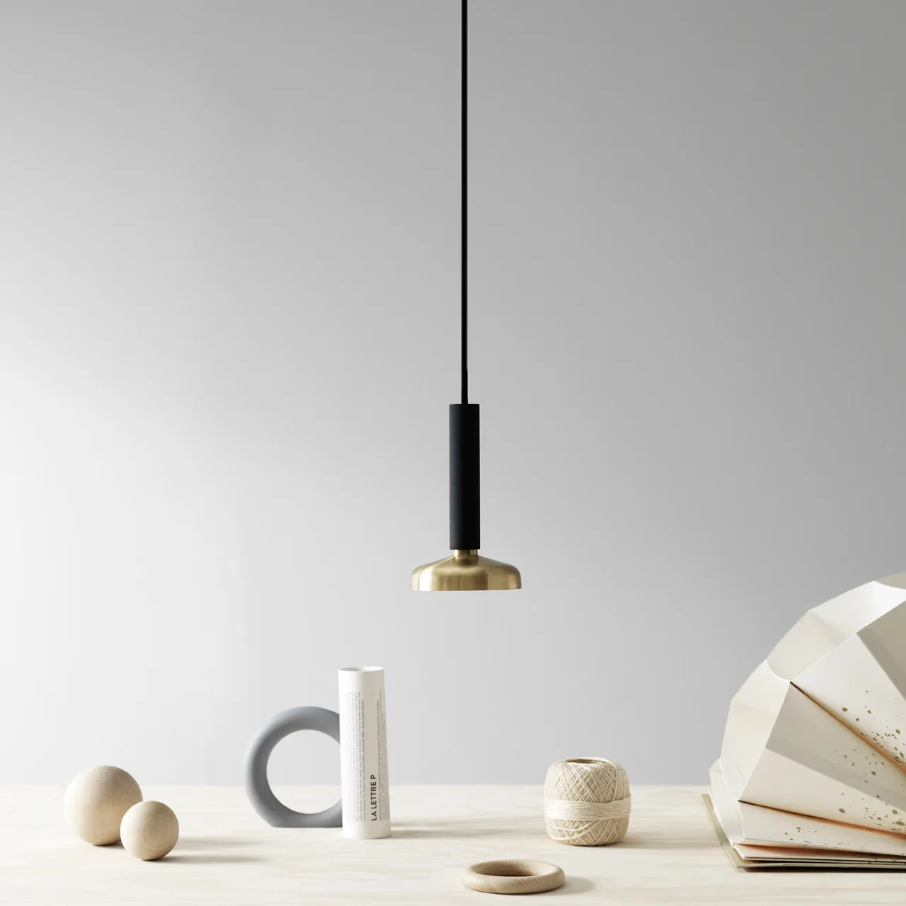 Blend 9 taklampa, svart-mässing Pholc