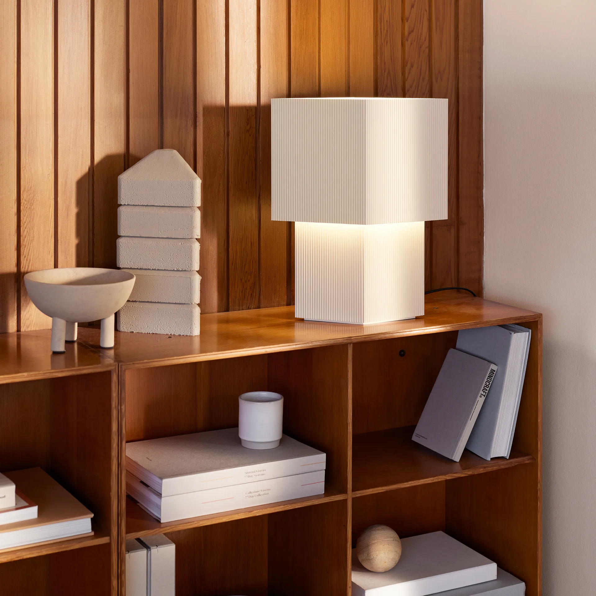 Romb 36 bordslampa, Cotton Pholc