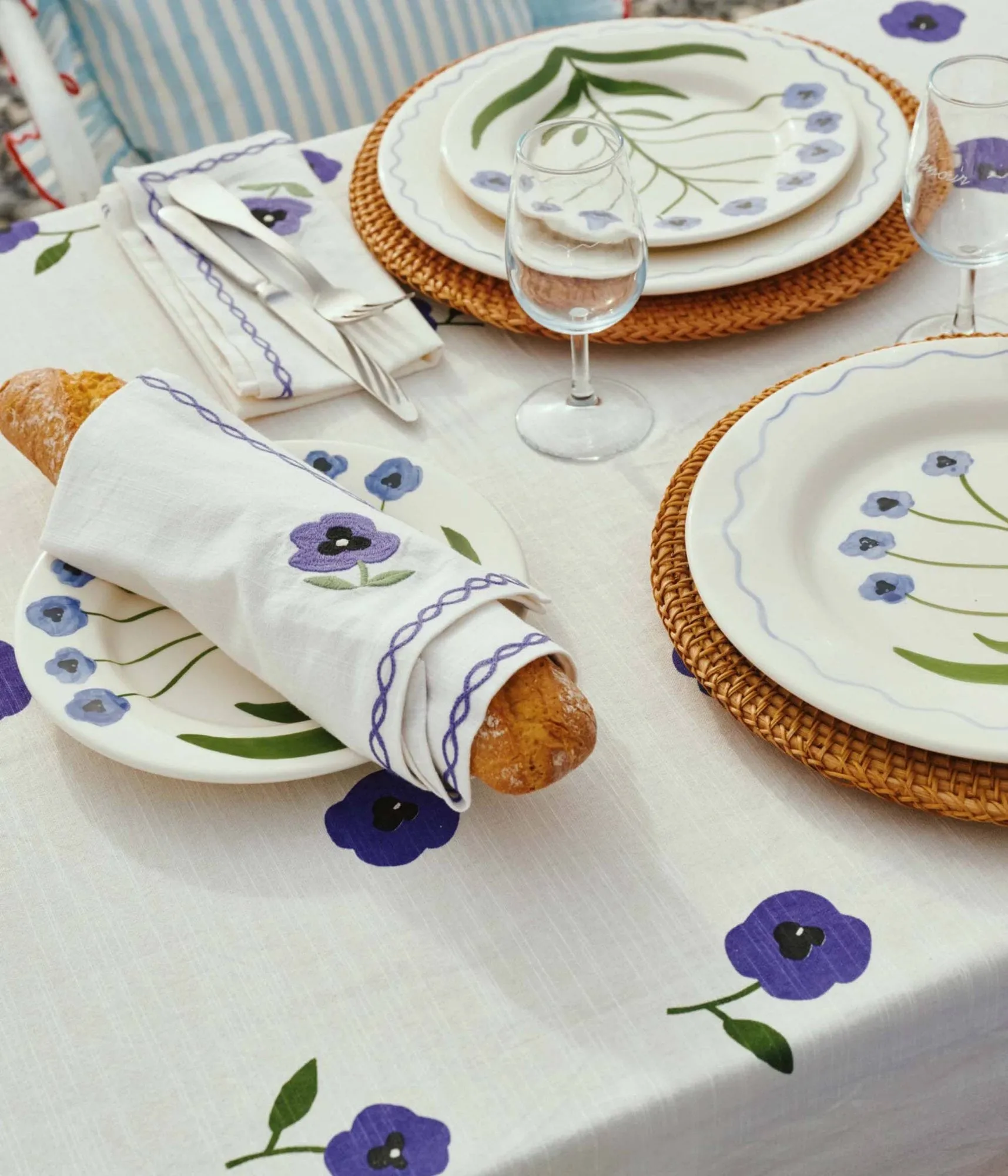 Madelen Möllard Pansy bomullsservett, Blue, 4-pack, 45x45 cm Pick a Poppy