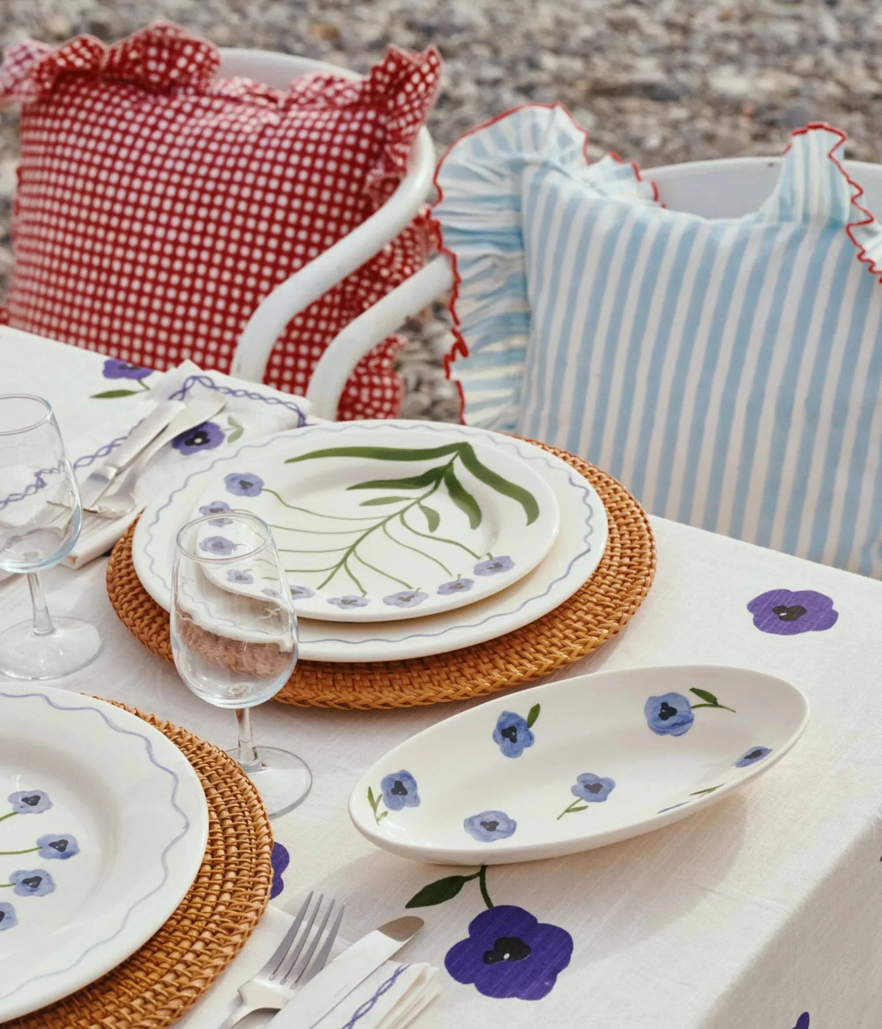 Madelen Möllard Pansy serveringsfat, Blue, Small, 22,5 cm Pick a Poppy