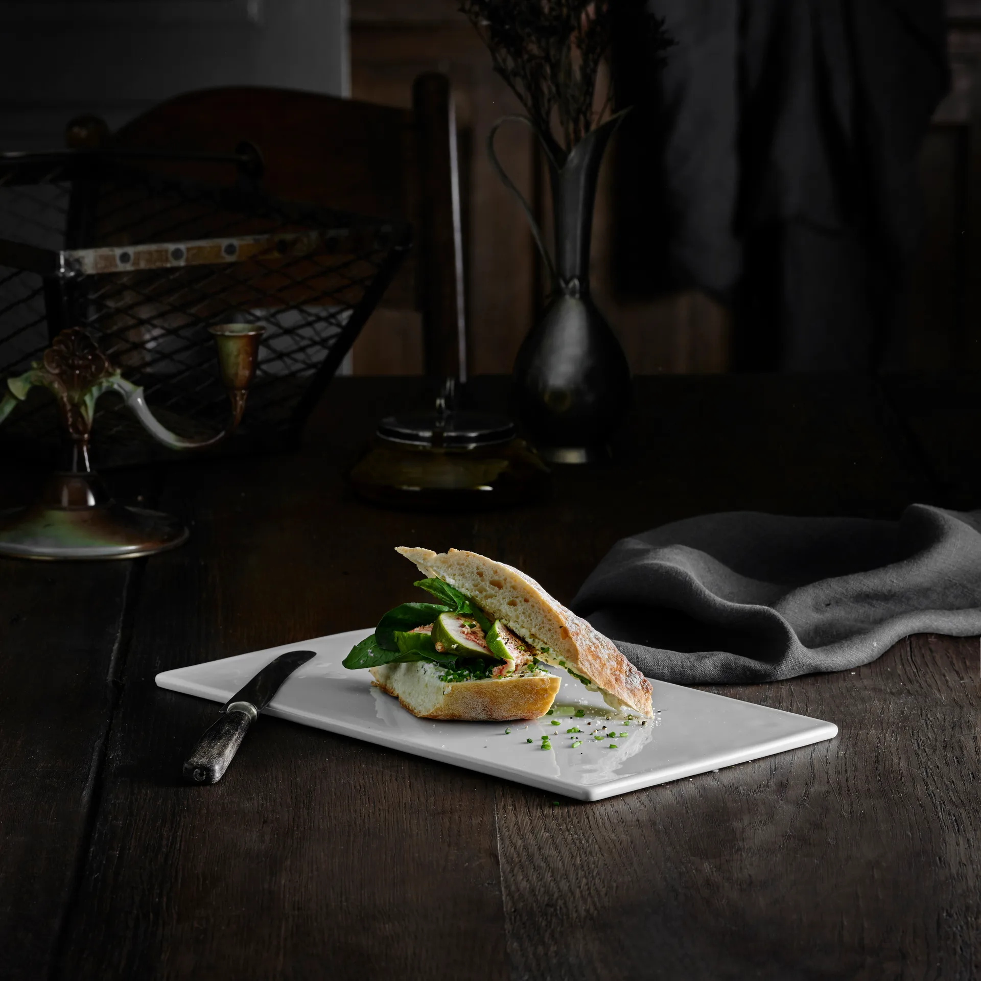 Serveringsbräda med tassar rektangulär, Vit Pillivuyt