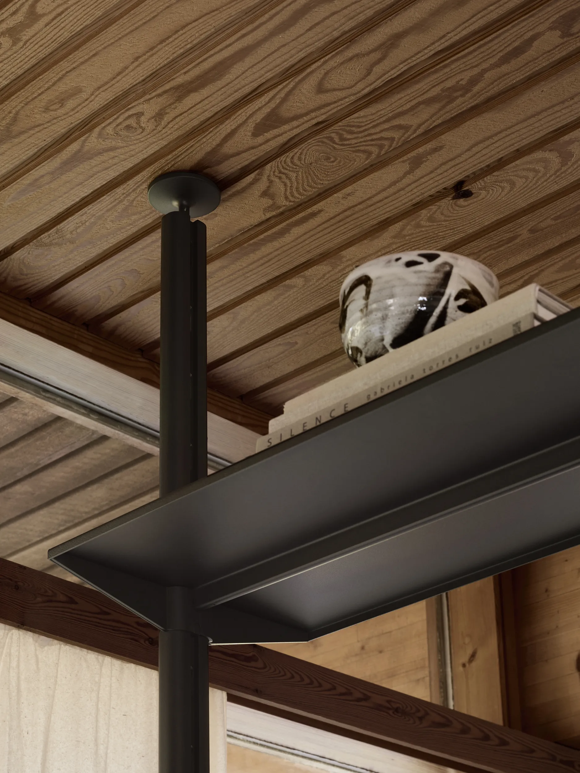Pira G2 hyllsystem F C B Black/Walnut 248-255 cm,  Pira