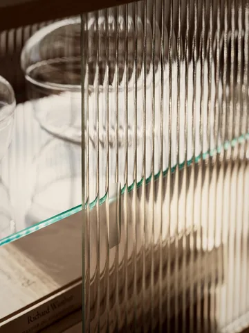 Pira vitrinskåp - Valnöt-räfflat glas, 90x31 cm, 4 dörrar - Pira