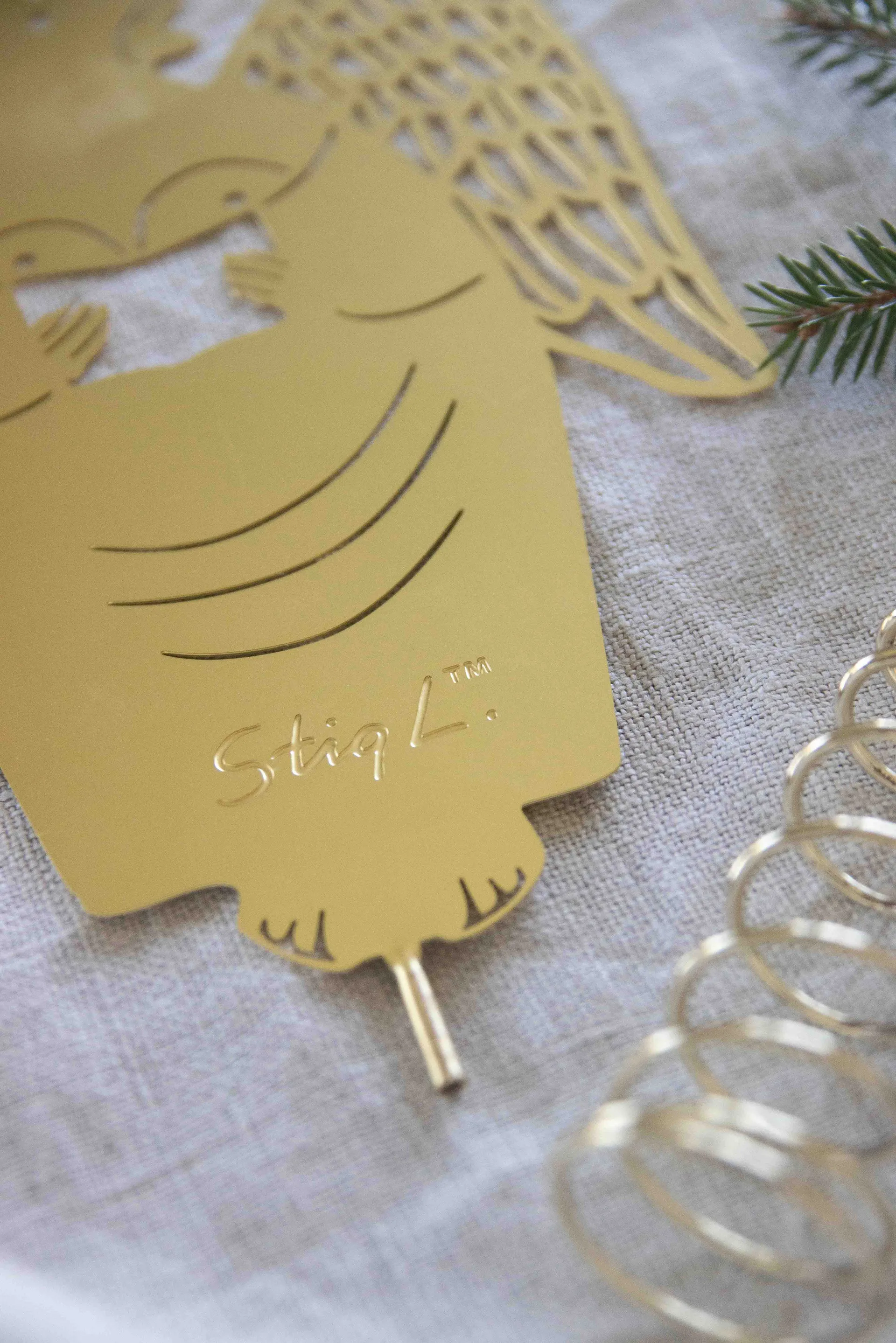 Stig L gingerbread angel tree topper julgranstopp, Mässing Pluto Design
