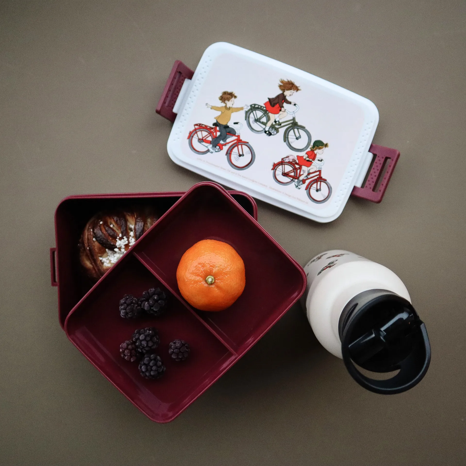 Lotta på Bråkmakargatan lunchlåda 8x18,5 cm, Brun-vit Rätt Start