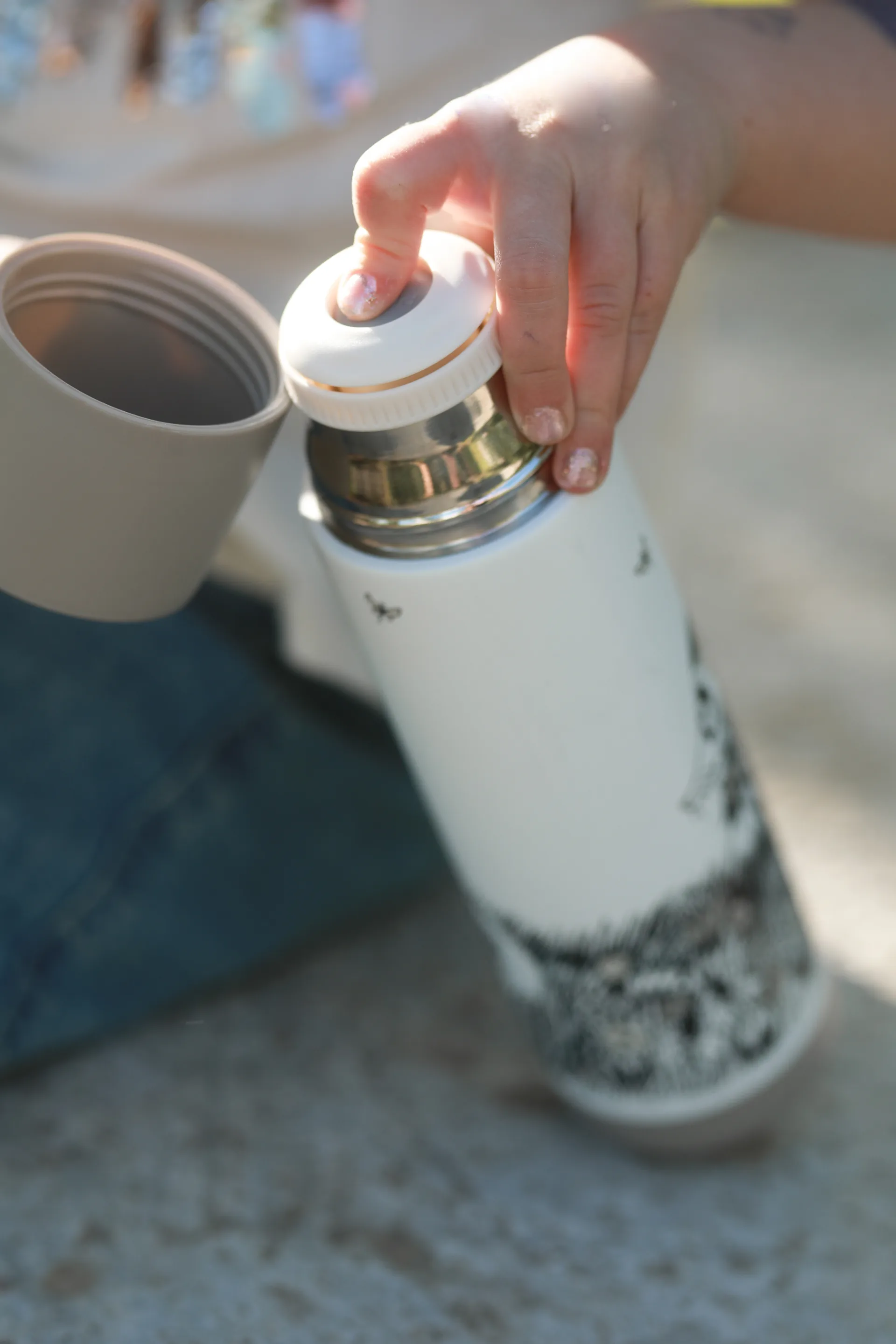 Mumin Graphic termos 50 cl, Vit-svart Rätt Start