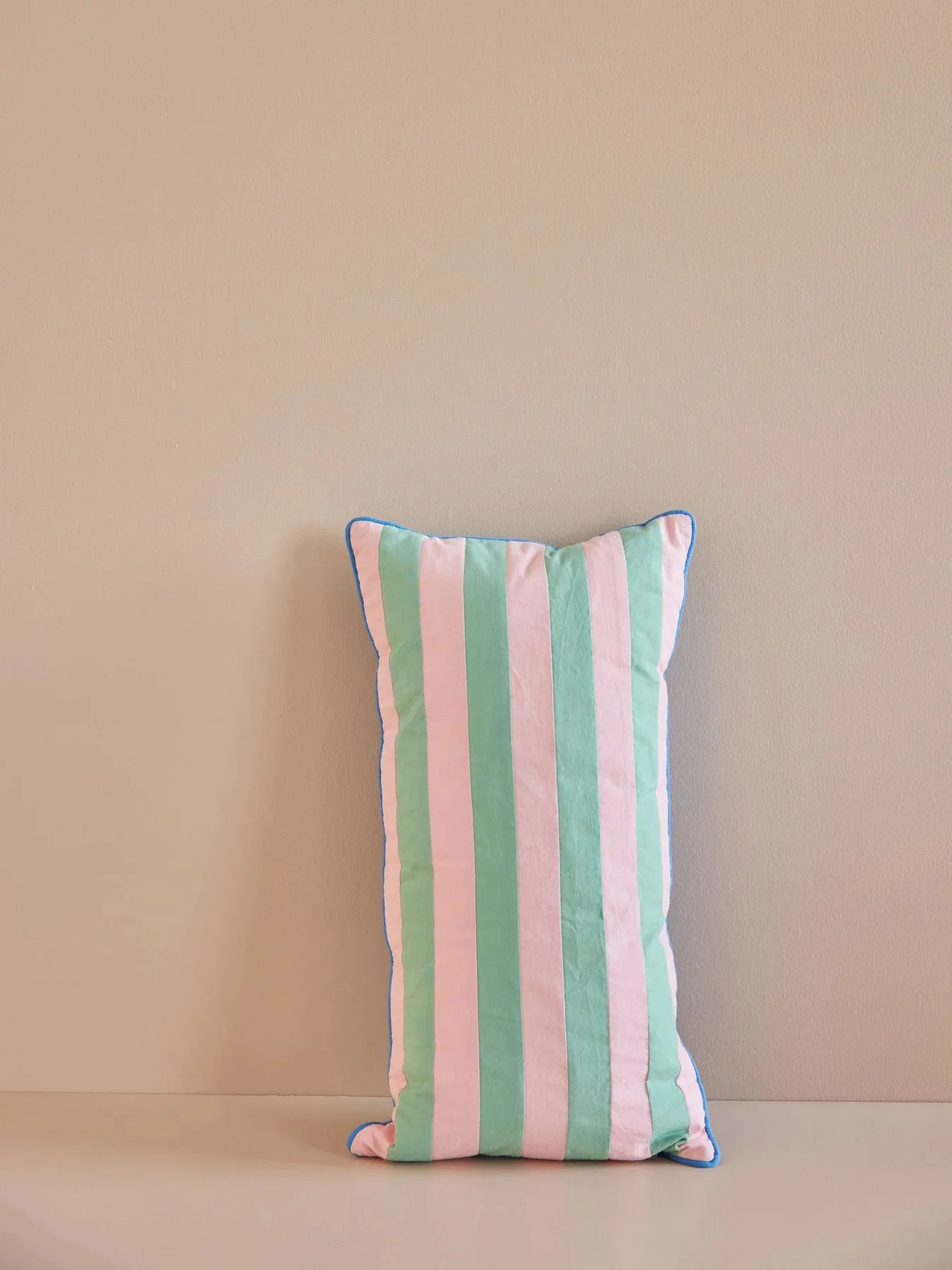 Rice kudde randig 30x60 cm, Pink-green RICE