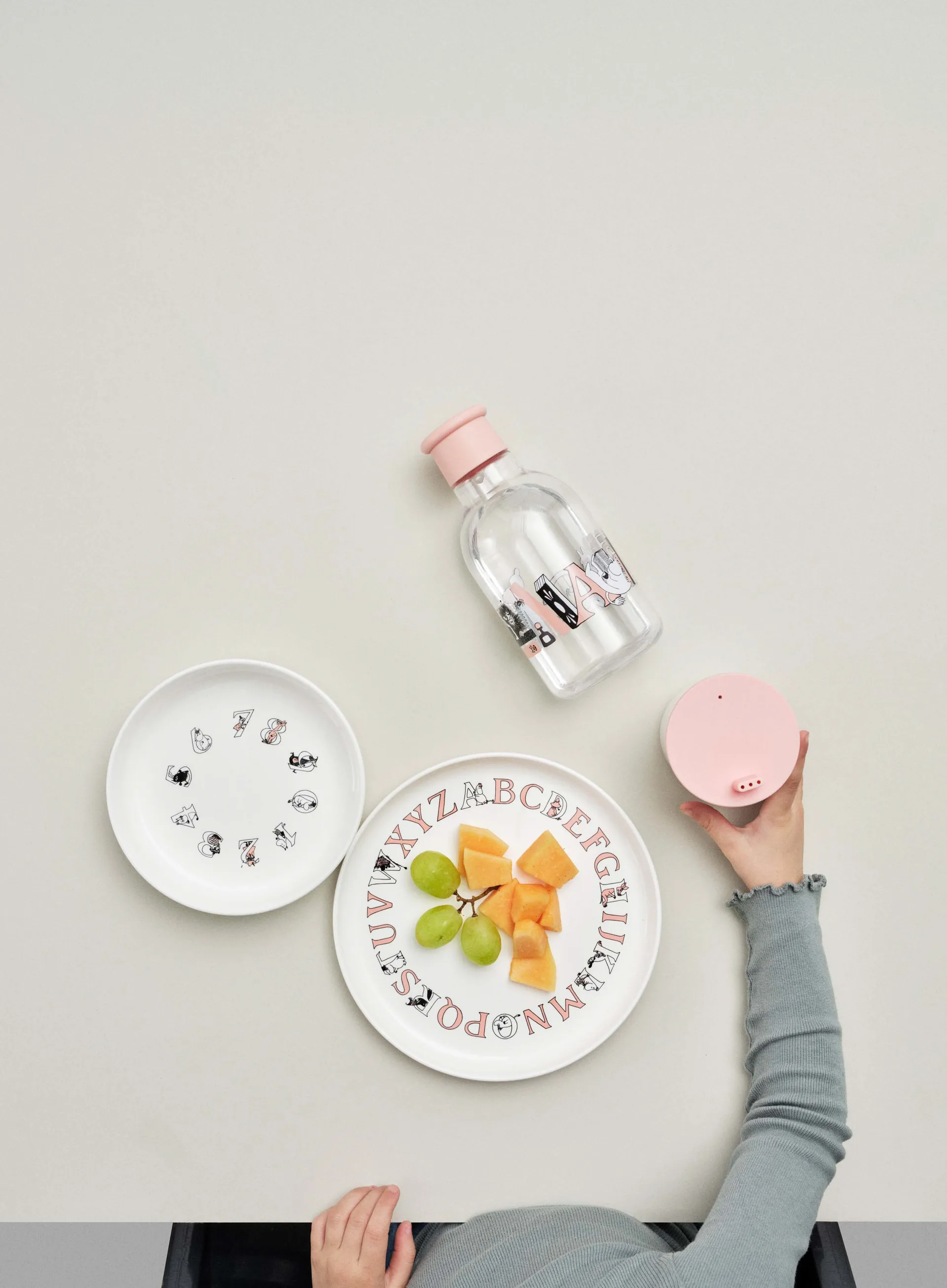 DRINK-IT Moomin ABC vattenflaska 0,5 liter, Salmon RIG-TIG