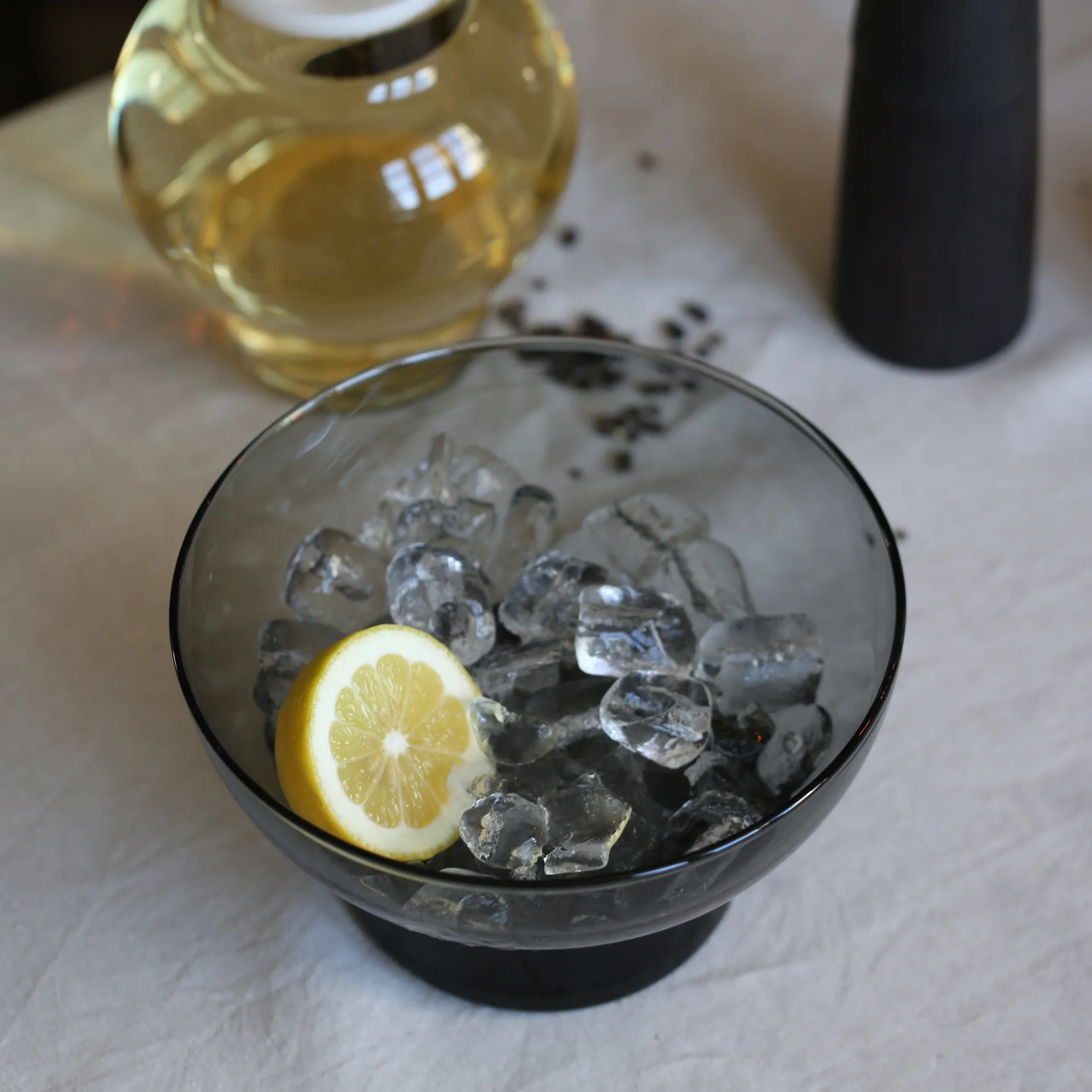 Glass bowl no. 51, Smoked grey Ro Collection