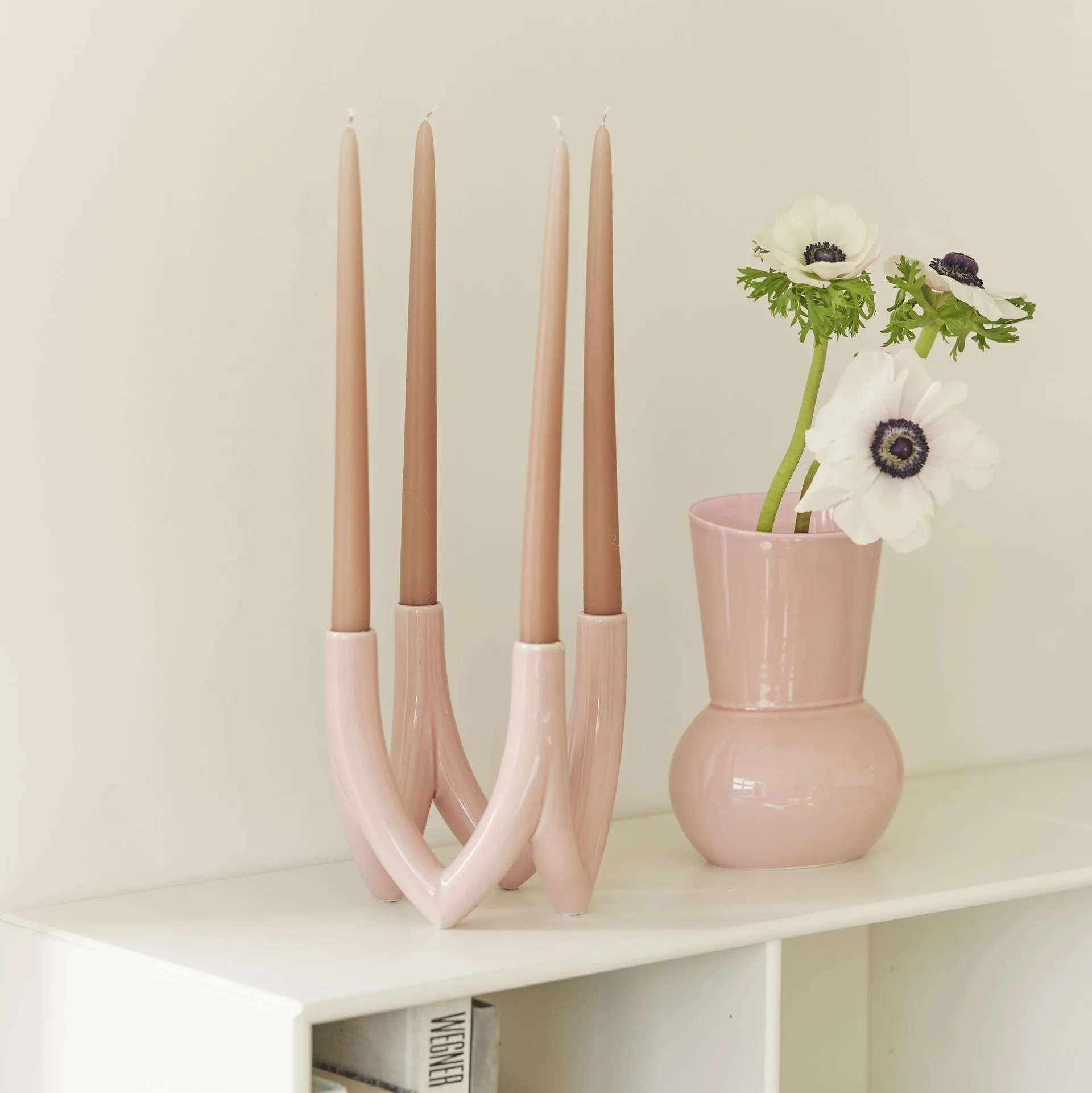 Oval vase no. 66, Rose pink Ro Collection