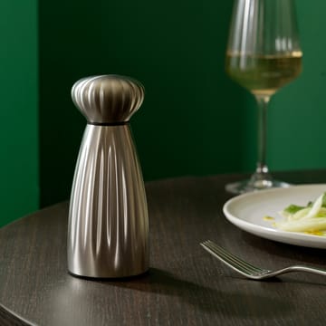Palm satin pepparkvarn rostfritt stål 16,8 cm - Svart - Robert Welch