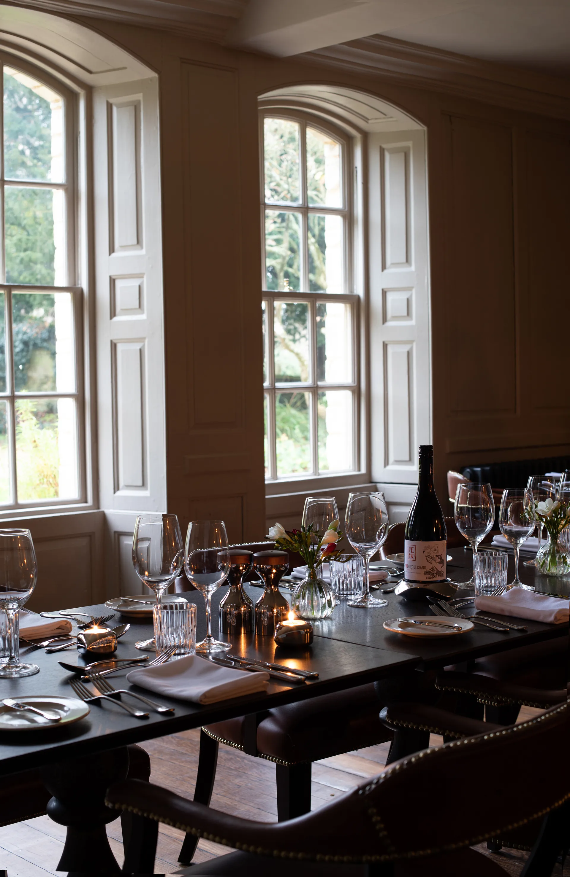 Radford bestickset blank, 24 delar + 6 grillknivar Robert Welch