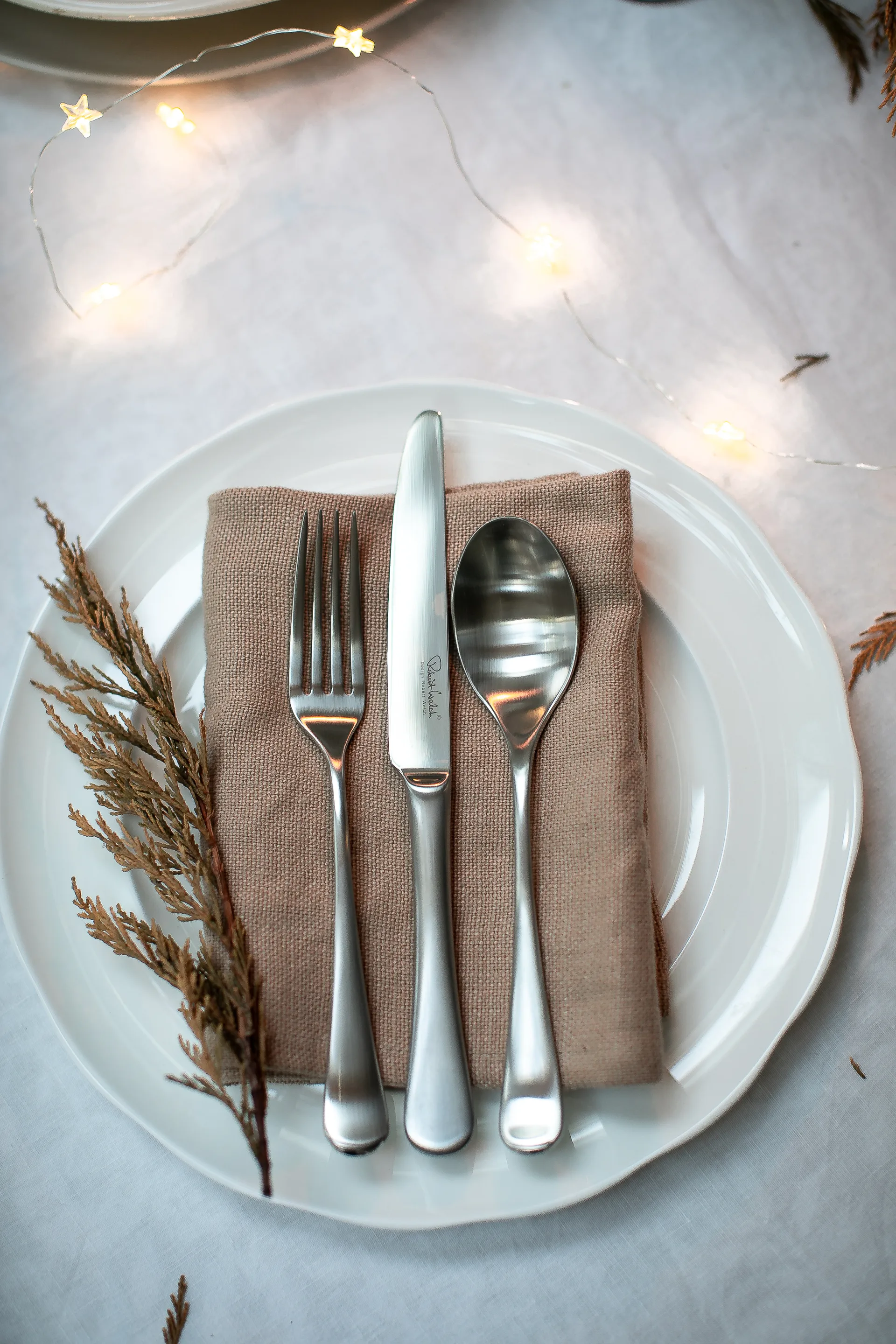 Radford bestickset matt, 42 delar Robert Welch