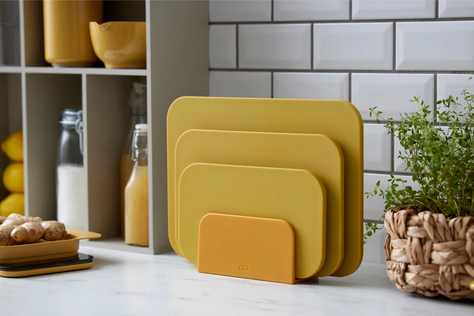 Choptima skärbräda L 25,5x35,5 cm, Curry Rosti