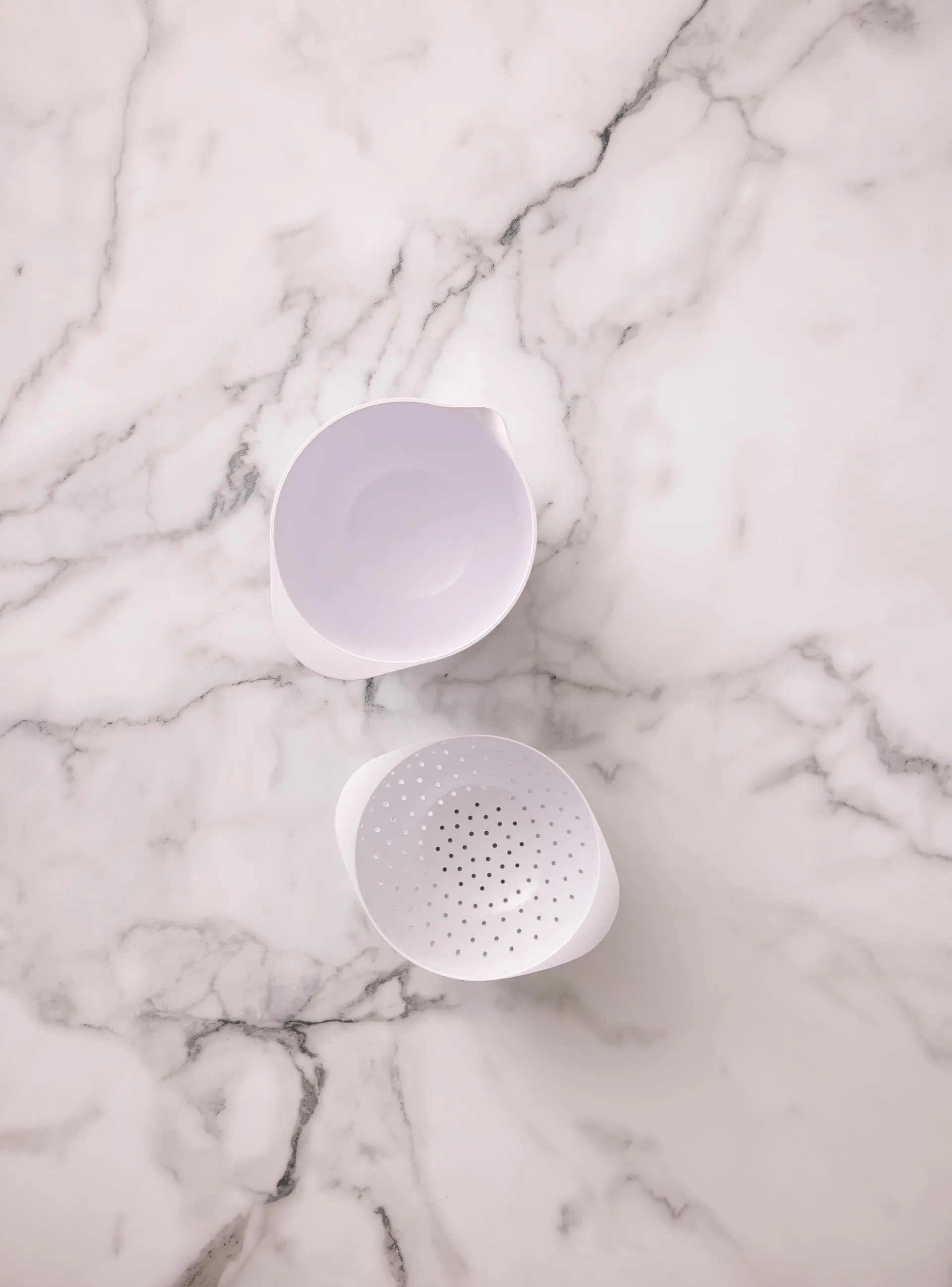 NEW Margrethe skål med durkslag, Vit, 1,5 liter Rosti