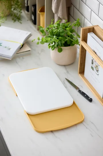 Separa skärbräda med brickor - Curry, 39x26 cm - Rosti