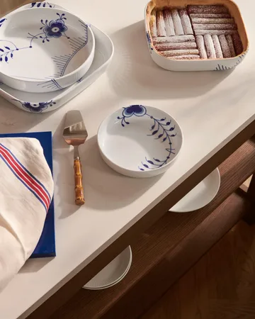 Blue Fluted Mega ugnsform Ø18,5 cm - White-blue - Royal Copenhagen