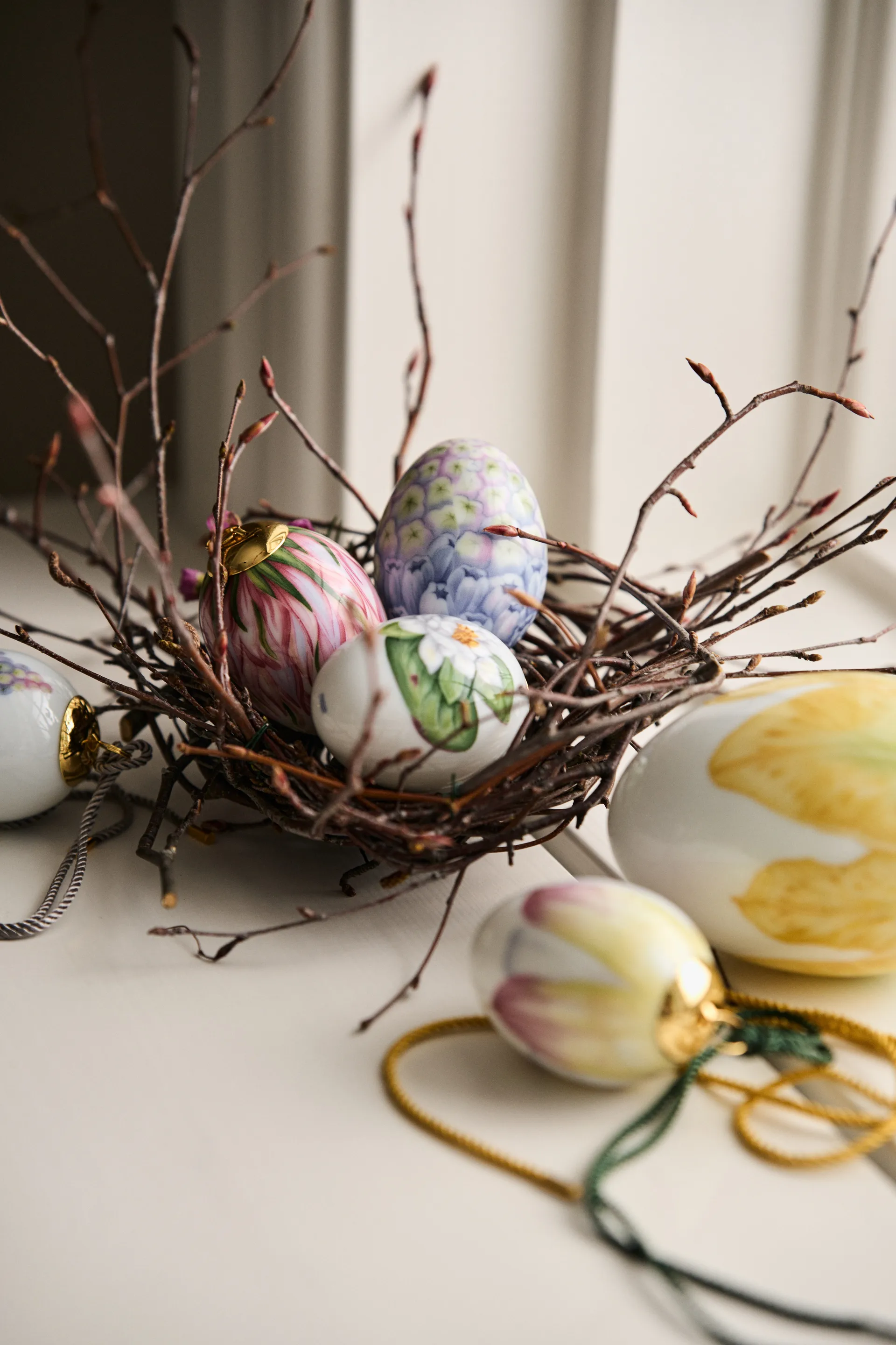 Royal Copenhagen Tulpan stort påskägg hänge 2023, Gul-grön Royal Copenhagen