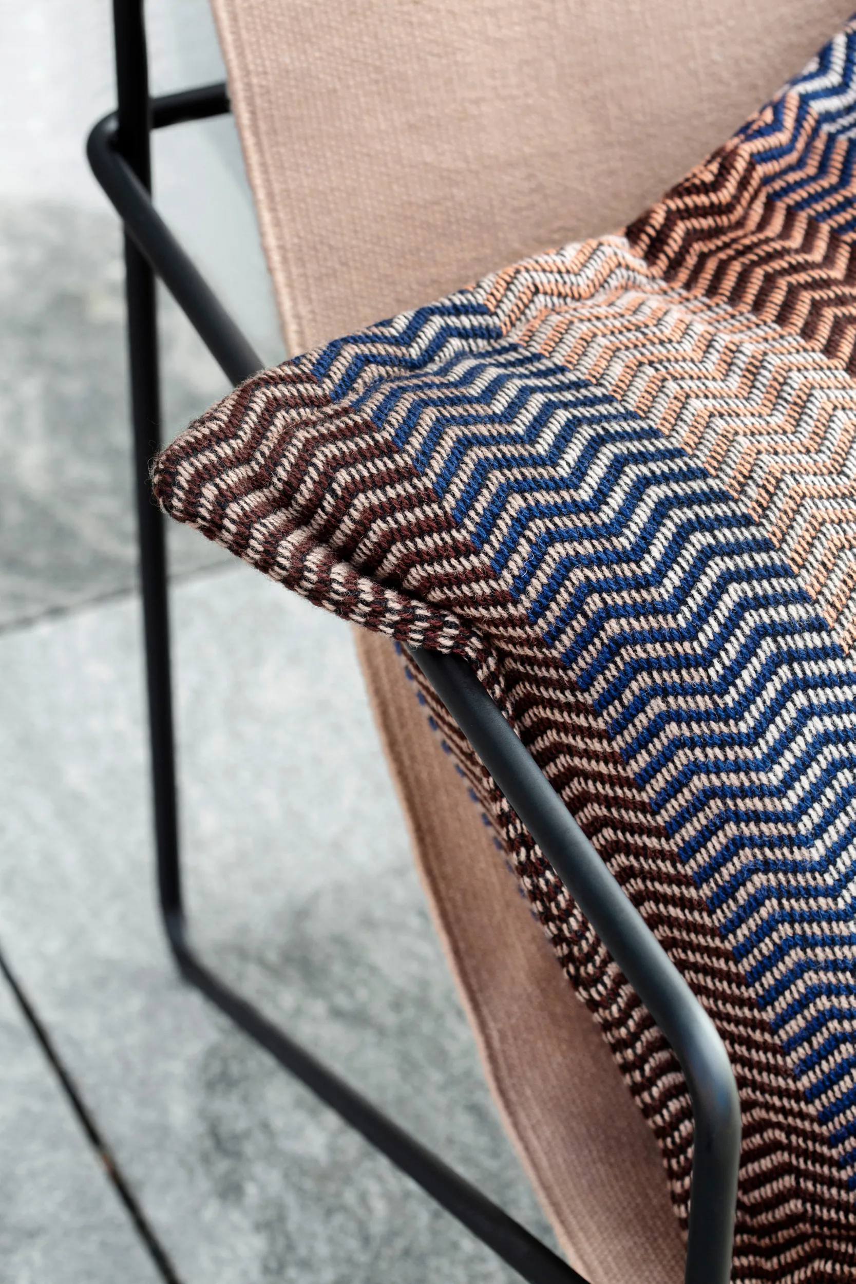 Fri kudde 60x60 cm, By the fire Røros Tweed