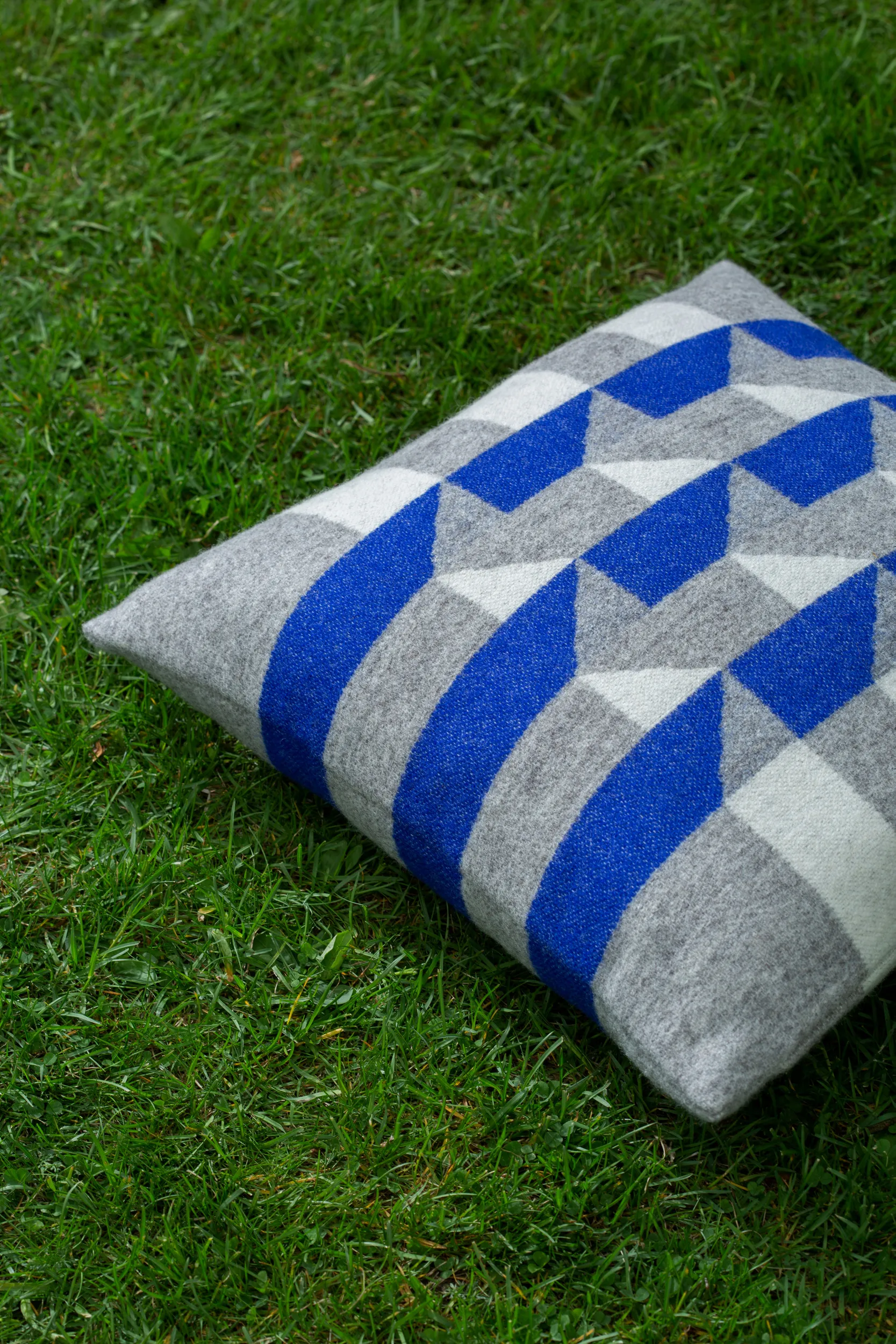 Kvam kudde 50x50 cm, Blue Røros Tweed