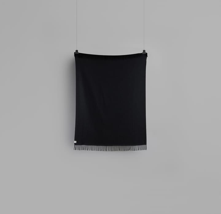 Vega pläd 150x210 cm - Black - Røros Tweed