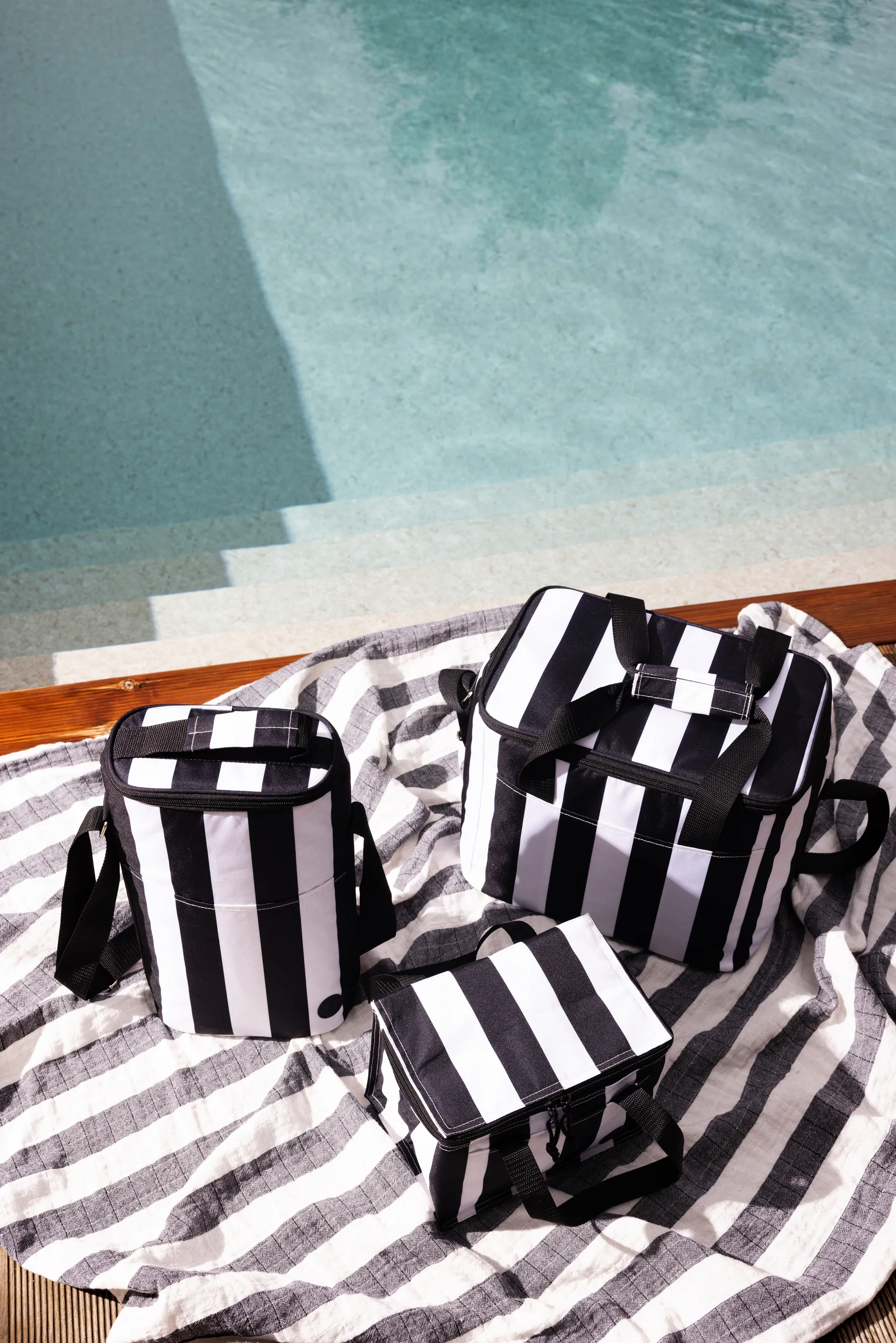 City kylväska hög 9 L, Svart-vit Sagaform