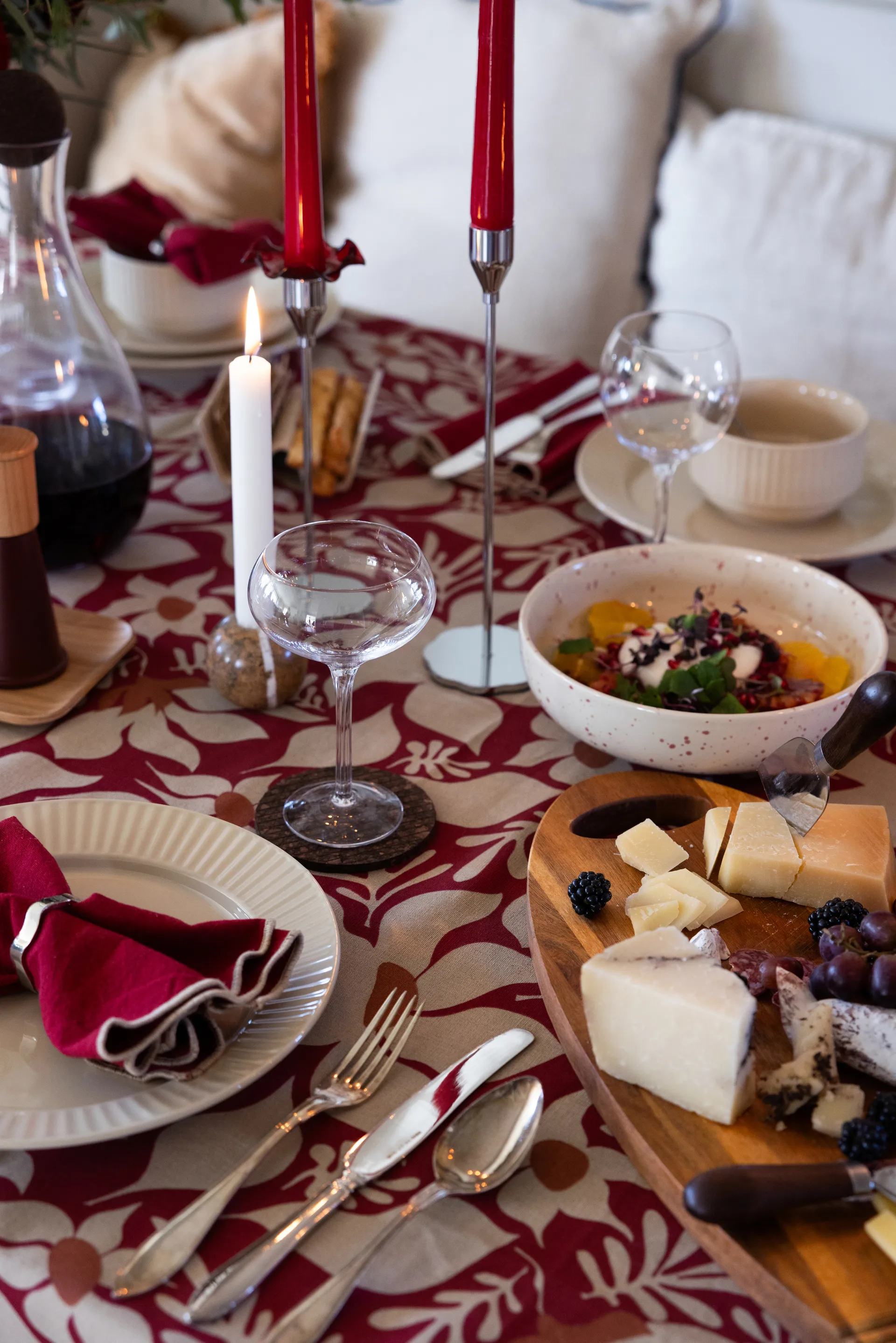 Edith duk 150x280 cm, Vinröd Sagaform