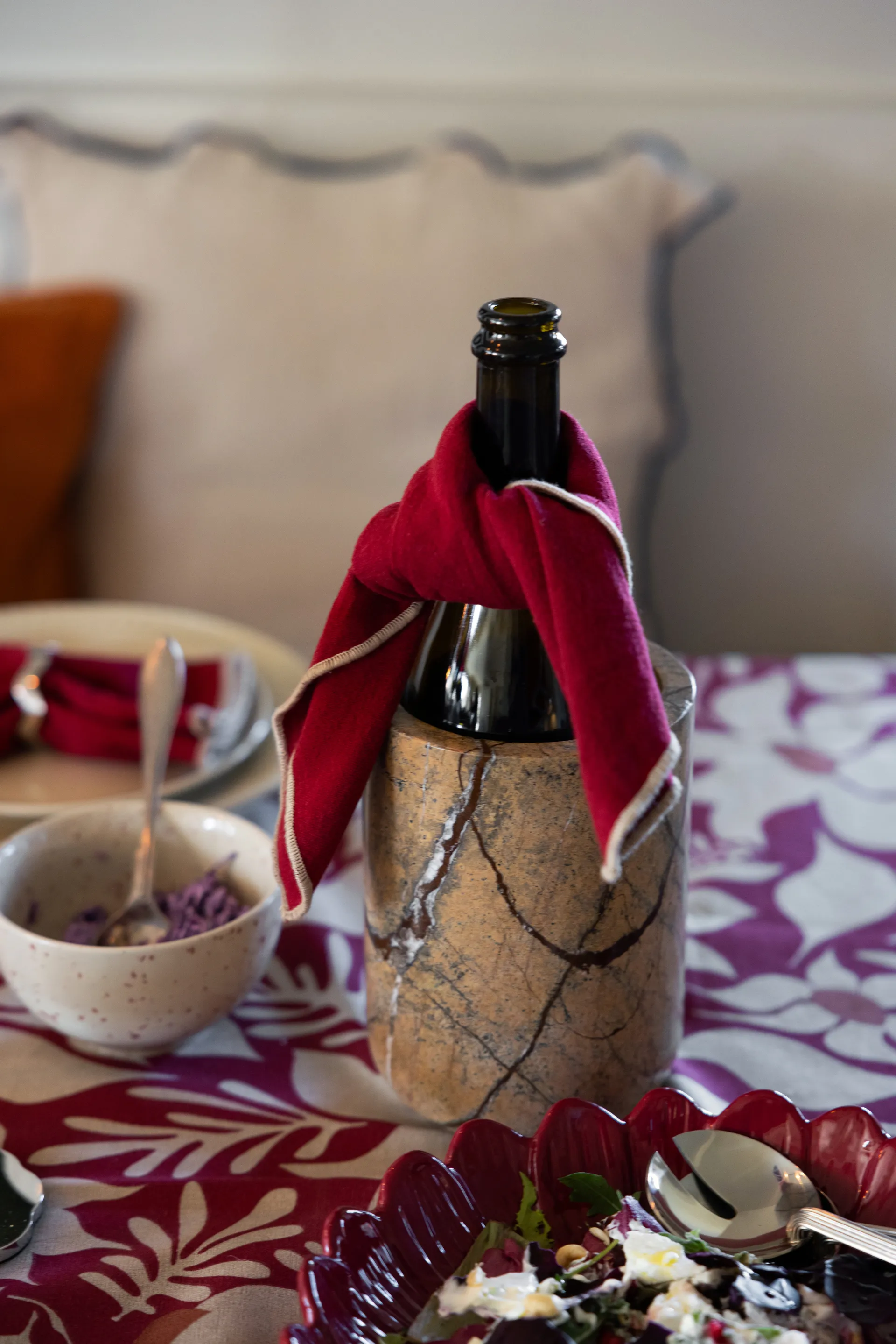 Sten vinkylare Ø12,5 cm, Brun skogsmarmor Sagaform