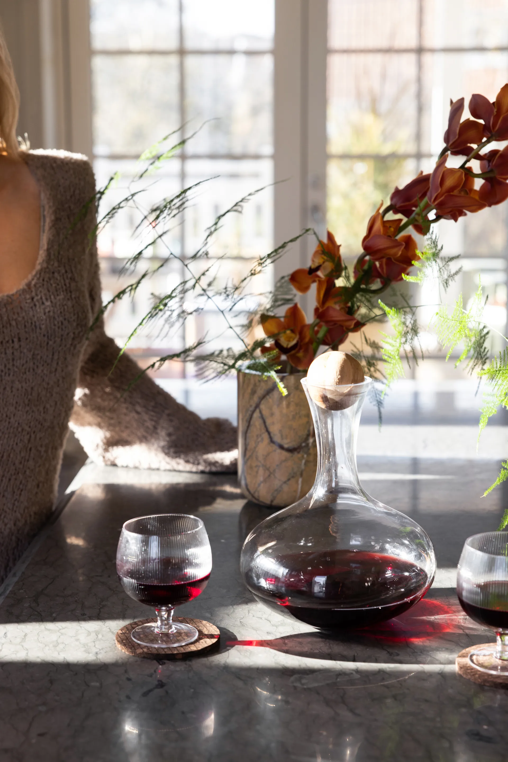 Sten vinkylare Ø12,5 cm, Brun skogsmarmor Sagaform