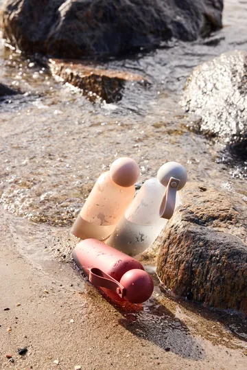 Tom vattenflaska 65 cl - Vinröd - Sagaform