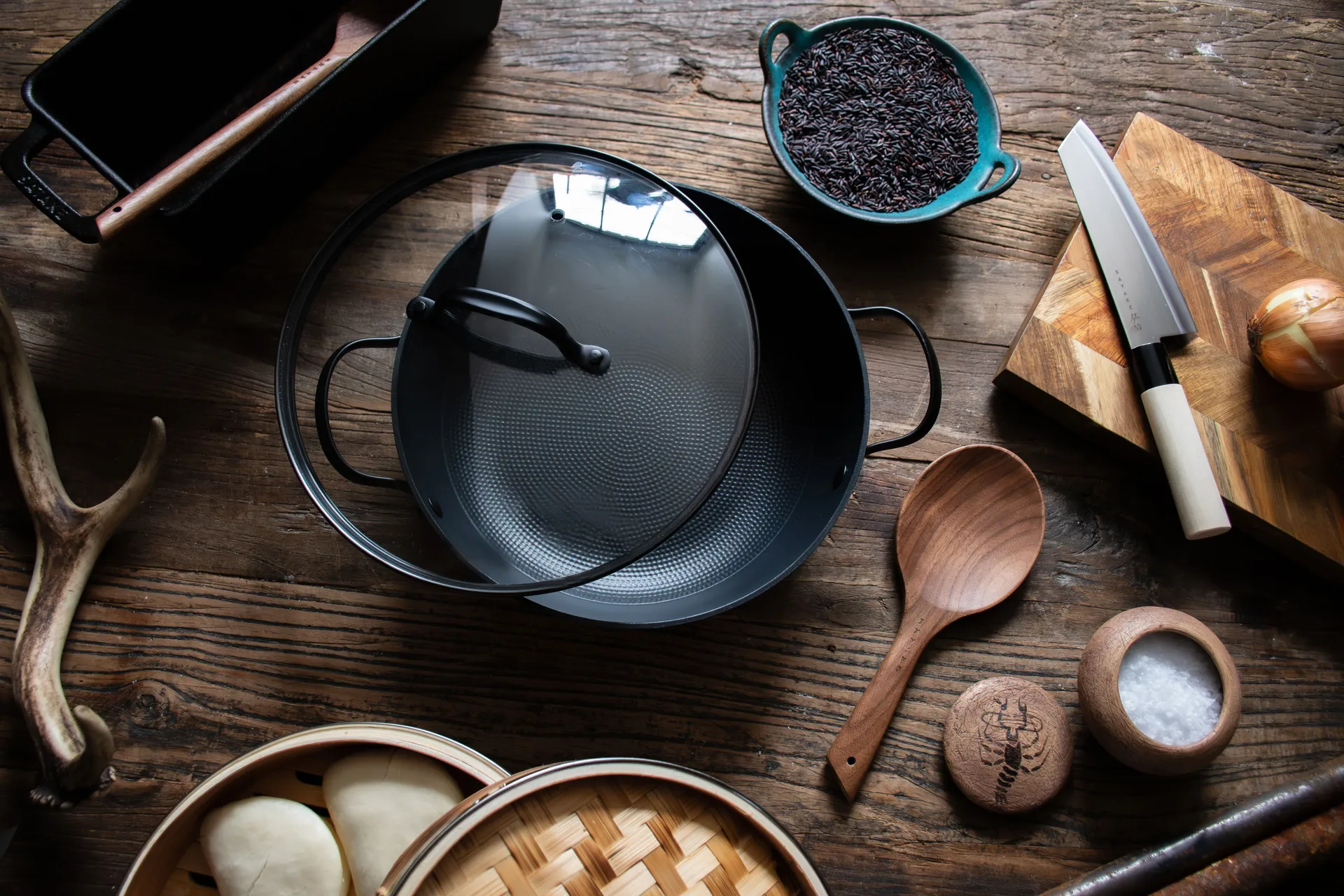 Satake kastrull i lättviktsgjutjärn glaslock, 26 cm Satake