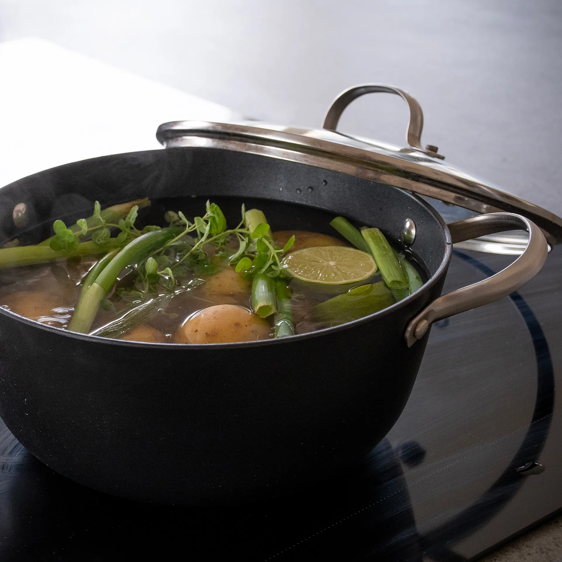 Satake kastrull sautés med glaslock 2 delar, 4 L Satake