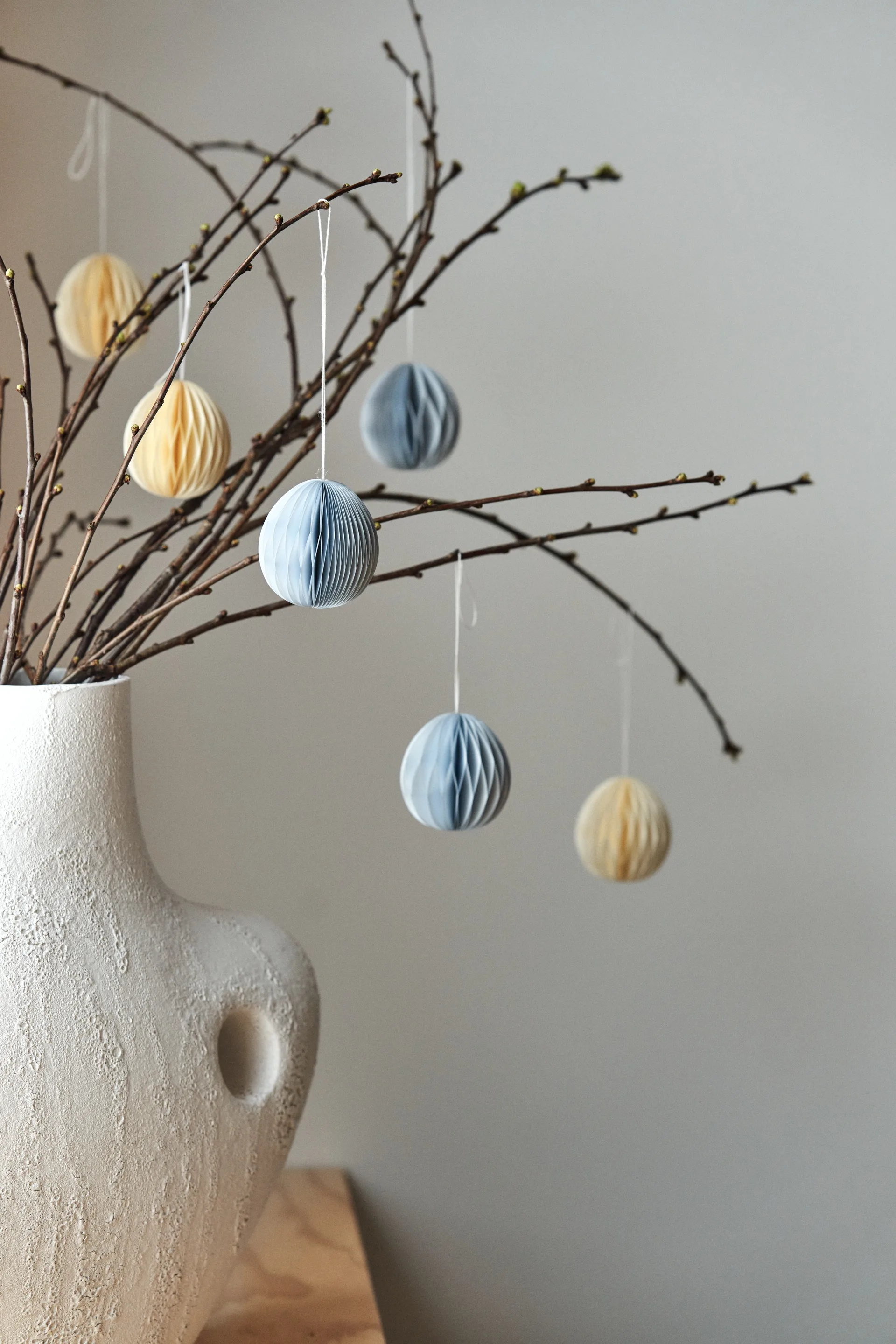 Brooding påskägg papper 8,5 cm 4-pack, Blå Scandi Living