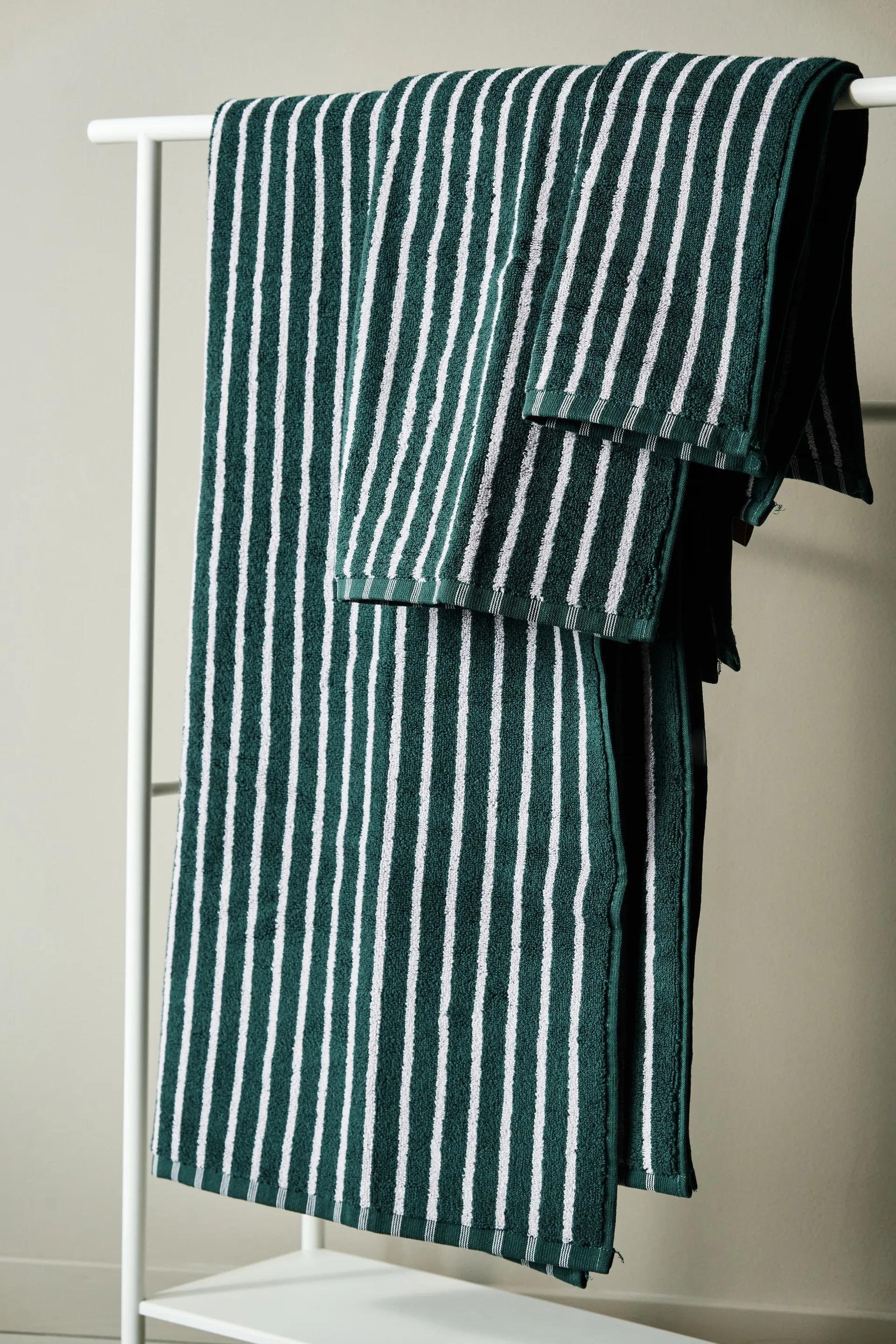 Drift badhandduk 70x140 cm, Grön-lila Scandi Living