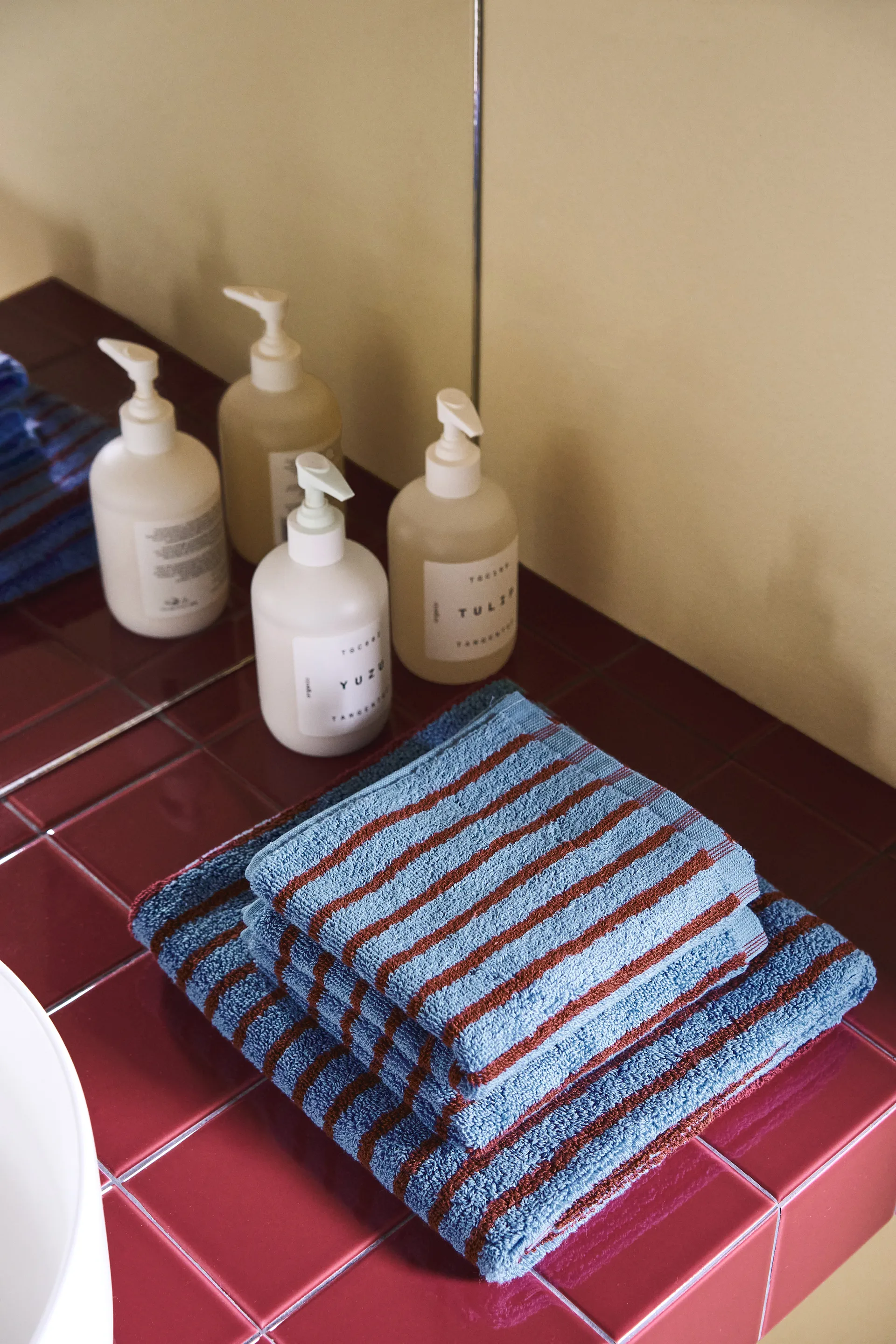 Drift handduk 50x70 cm, Blå-röd Scandi Living