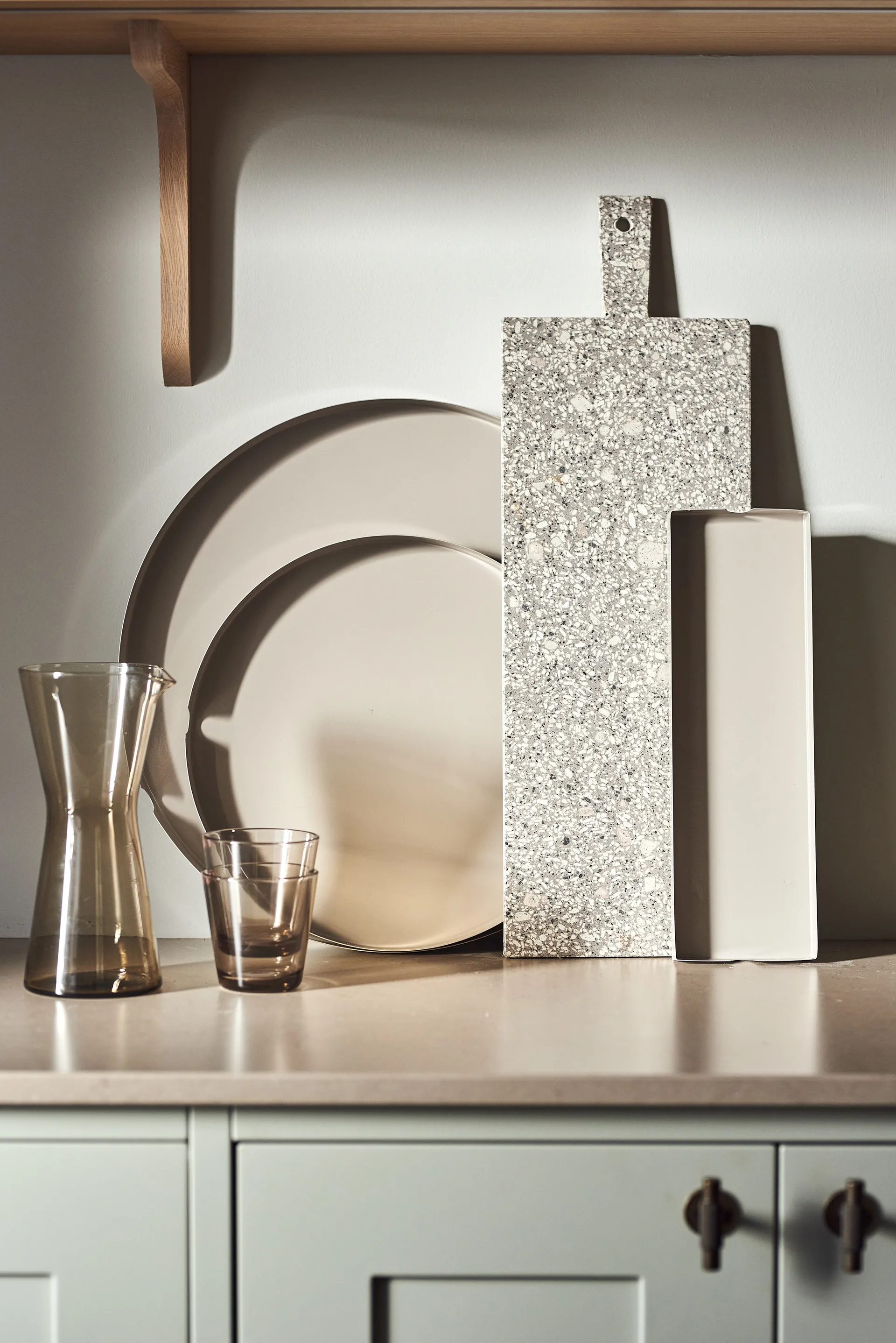 Edgy bricka 10x32 cm, Greige Scandi Living