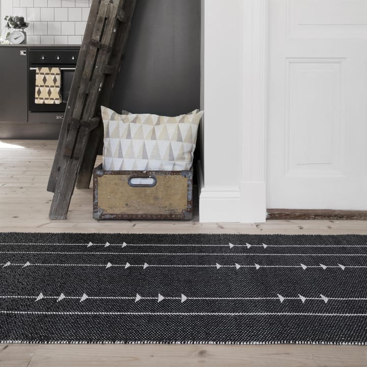 Fir matta nude-black, 70x200 cm Scandi Living