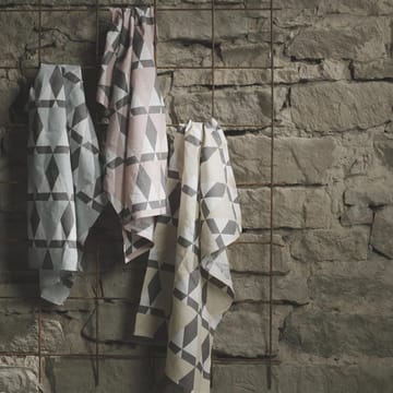 Mountains kökshandduk - macadamia (beige) - Scandi Living