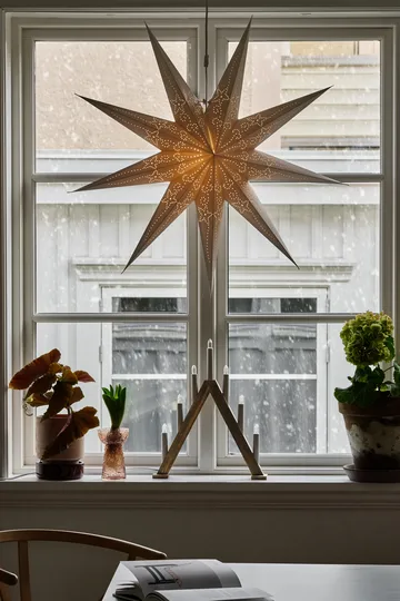 Nord adventsljusstake 40 cm - Mörkbetsad - Scandi Living