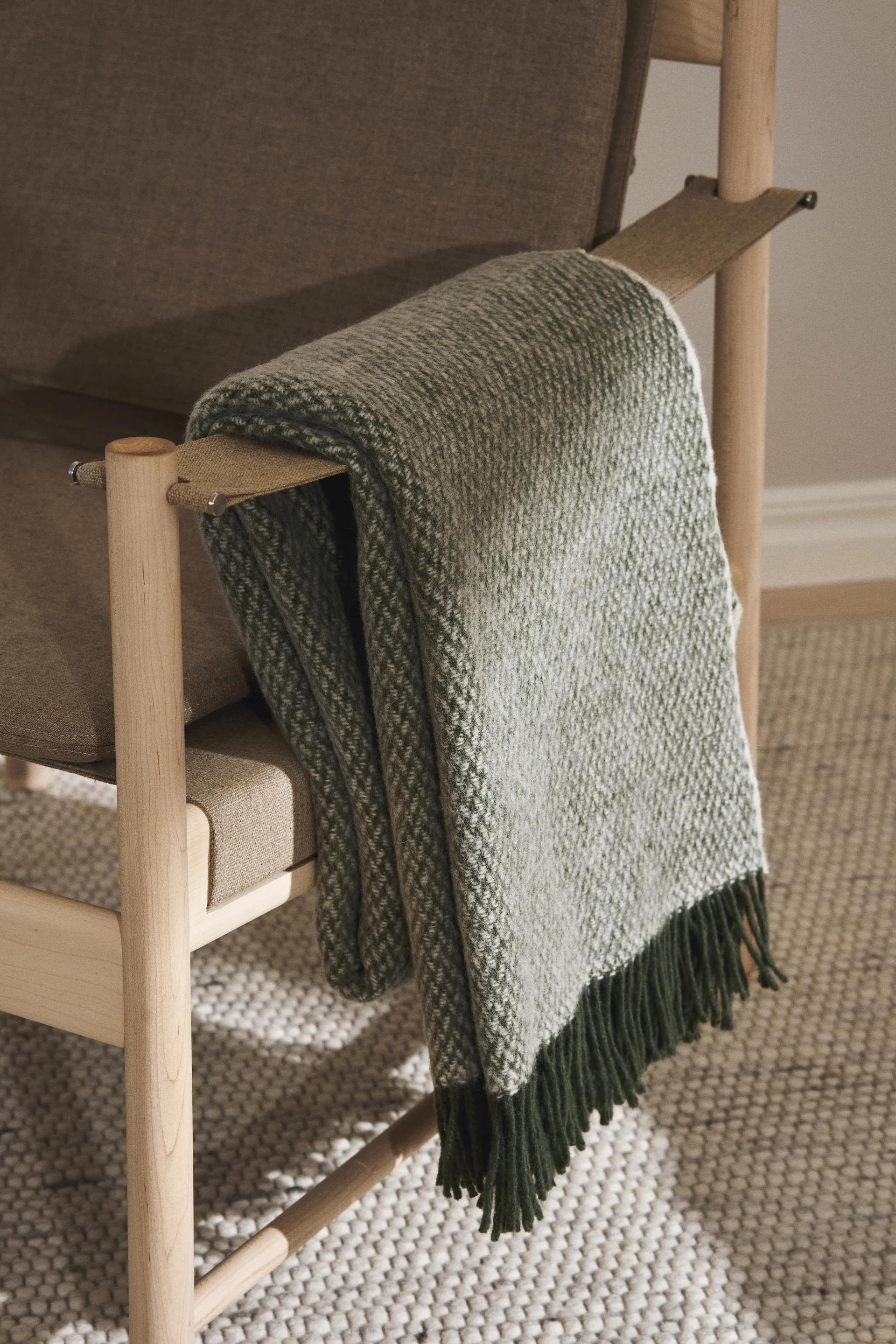 Sandstone ullpläd 130x180 cm, Khaki grön Scandi Living