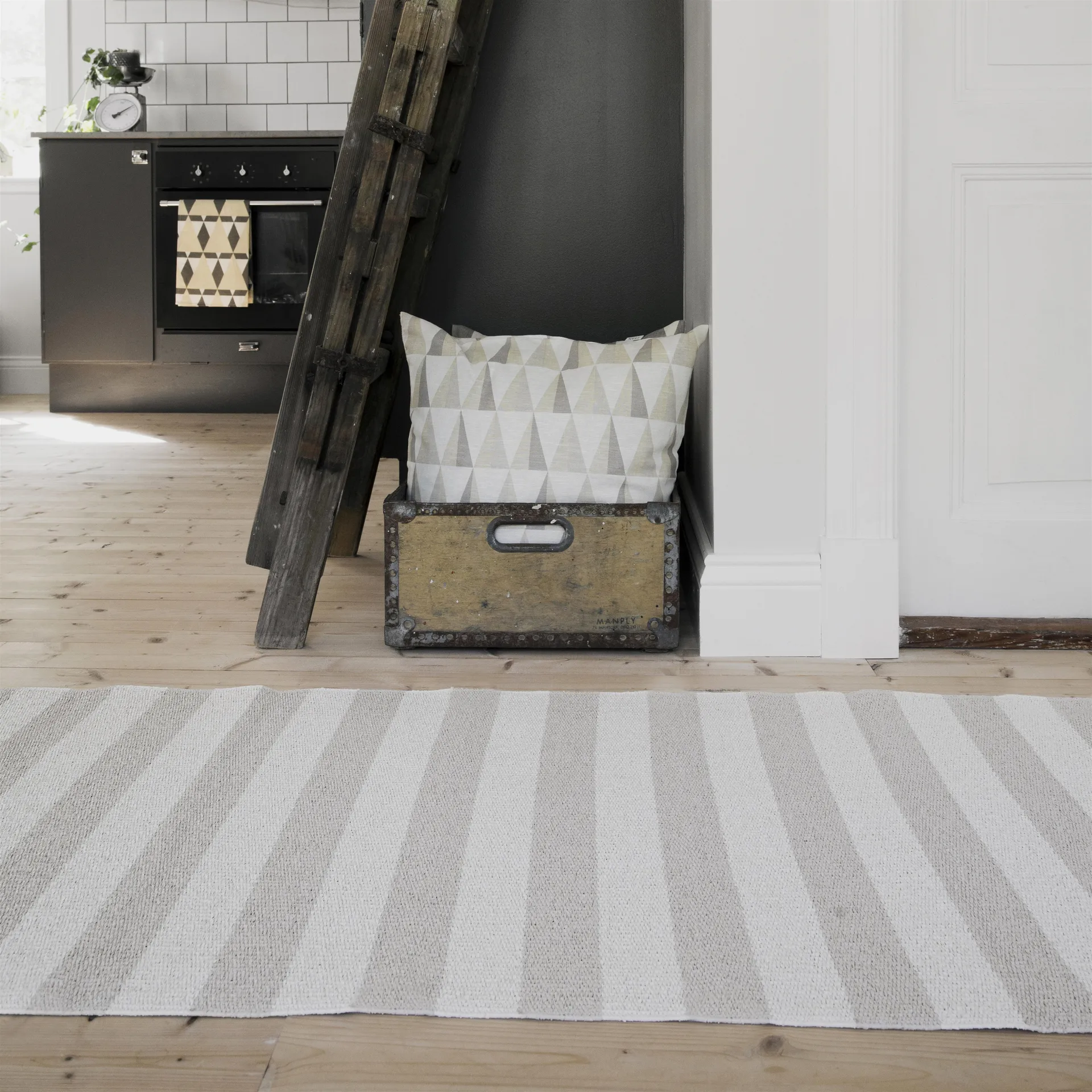 Uni matta nude (beige), 70x250 cm Scandi Living