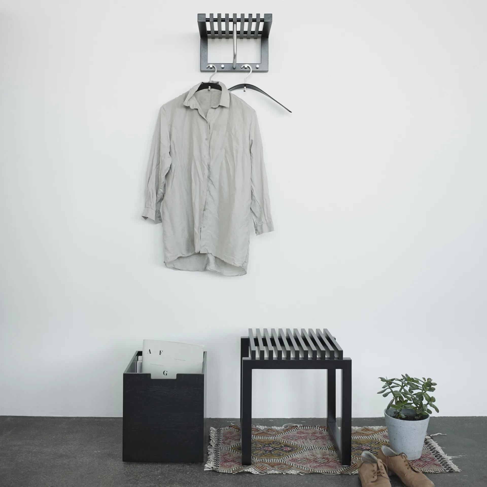 Cutter pall, Svartlackerad ek Skagerak