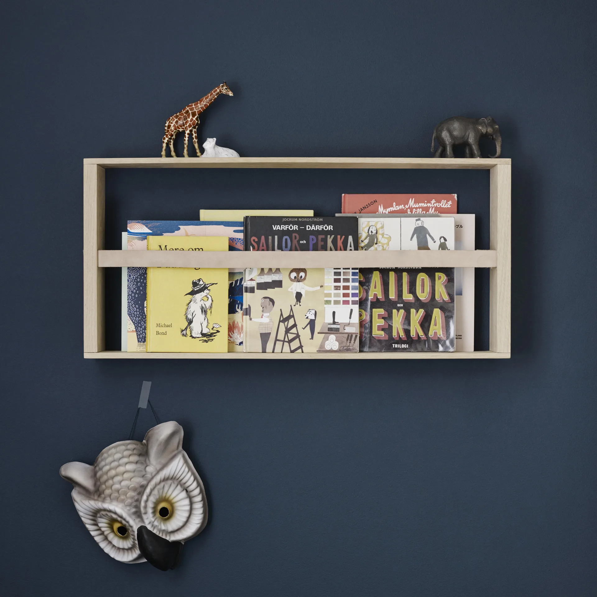 Norr tidningshållare, ek Skagerak