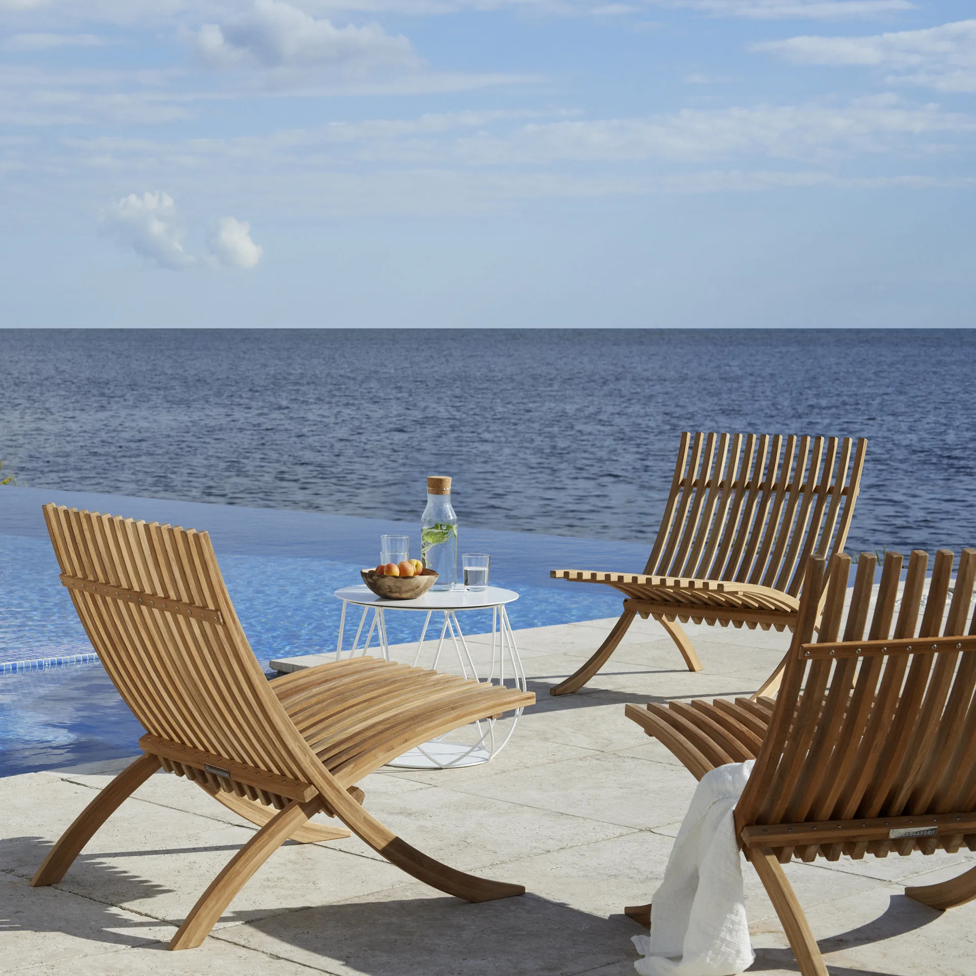 Nozib loungefåtölj, Teak Skargaarden