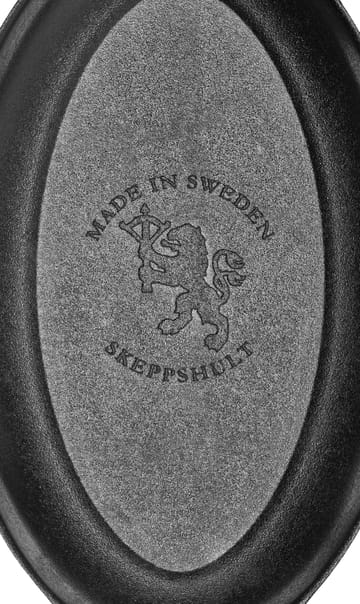Skeppshult oval panna 28x17 cm - Trähandtag - Skeppshult Gjutjärn