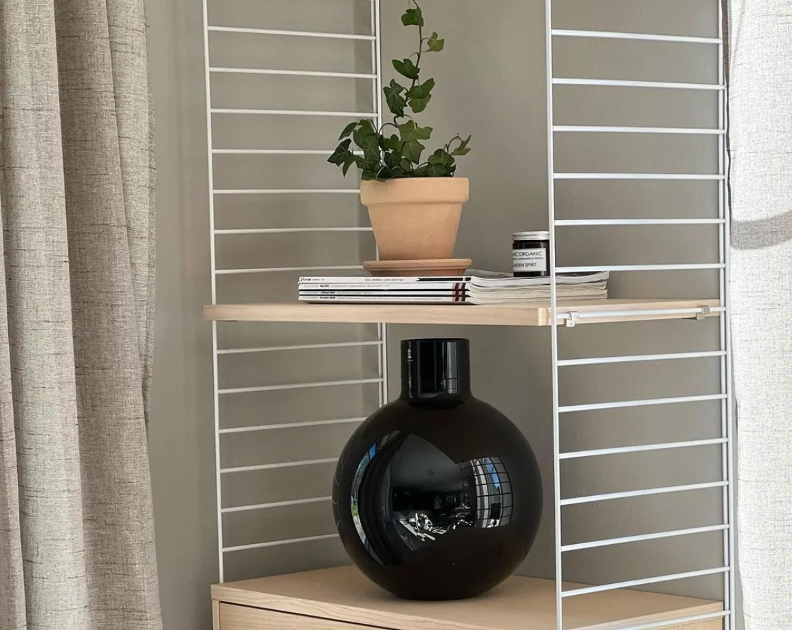 Pallo vas, Svart 37 cm Skrufs Glasbruk